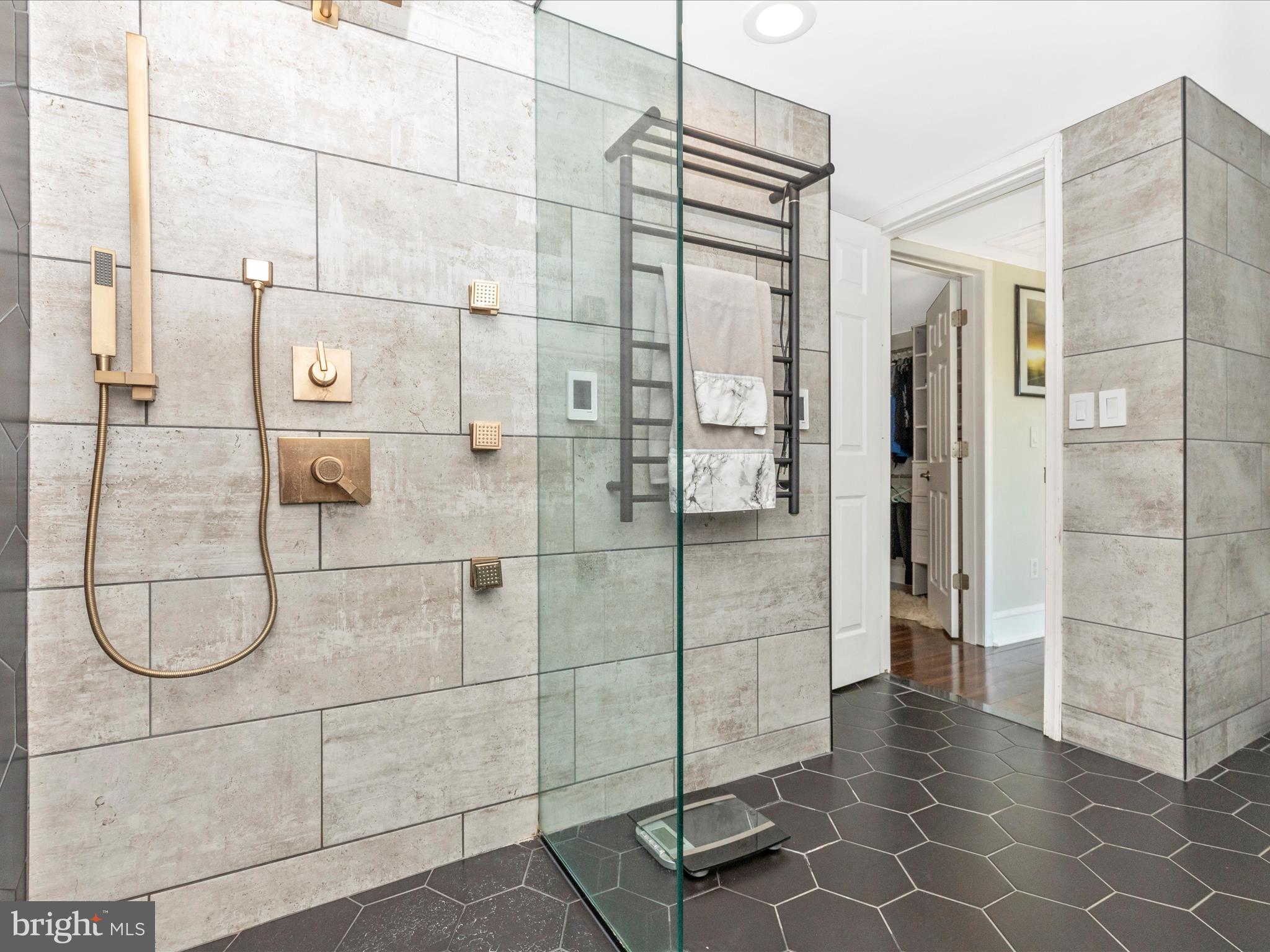 BRUNSWICK - Residential