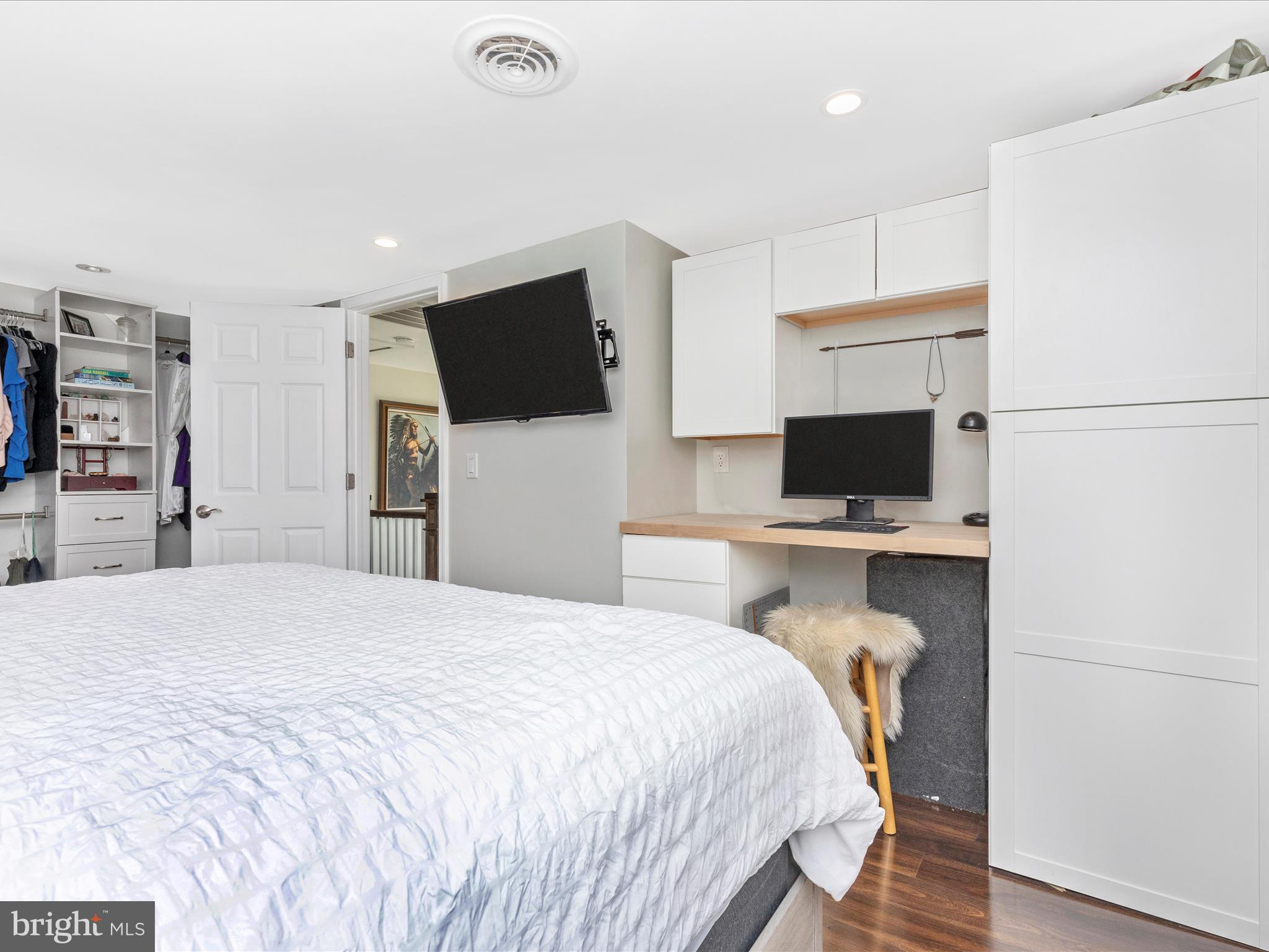 BRUNSWICK - Residential