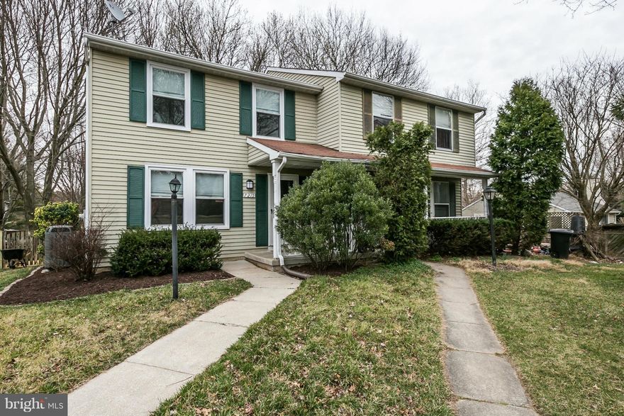 Spacious Duplex on Private Cul-De-Sac! Plenty of Parking.  Upgrs Galore, Fresh Paint! Upgr Lighting, Beautiful Brazilian Cherry HWs on Main Lvl! Updated Kitchen w/SS Appls, Corian & Ceramic Backsplash! Double Hung Tilt Win, Updated Baths, Slider to Lg Deck, Fenced Yard. Lg LR, Sep DR, Oversized MBR, Lg 2nd BR! Huge Fam Rm/Fin Bsmt. Utility Rm w/Frt Load W/D & Laundry Tub. Nice Home!  Show & Sell!