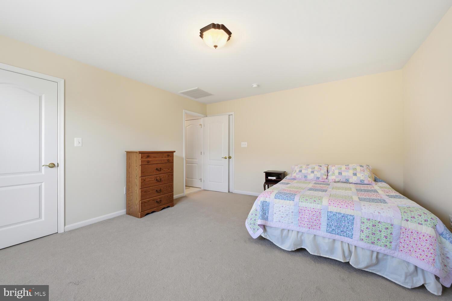 SYMPHONY VILLAGE AT CENTREVILLE - Residential