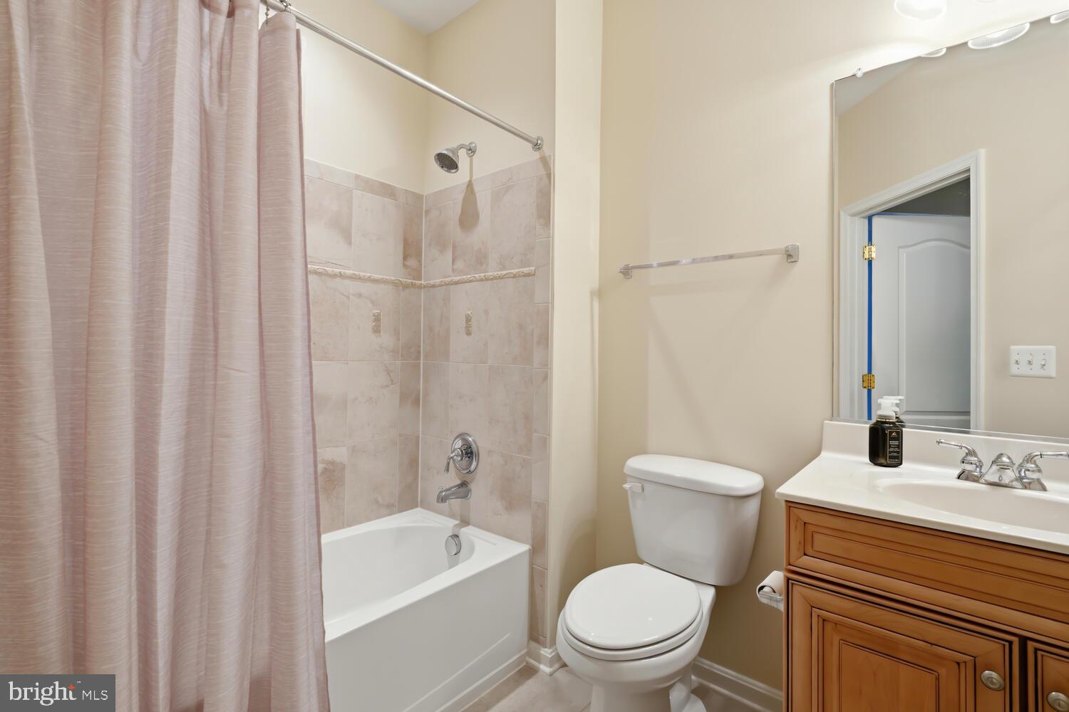 SYMPHONY VILLAGE AT CENTREVILLE - Residential