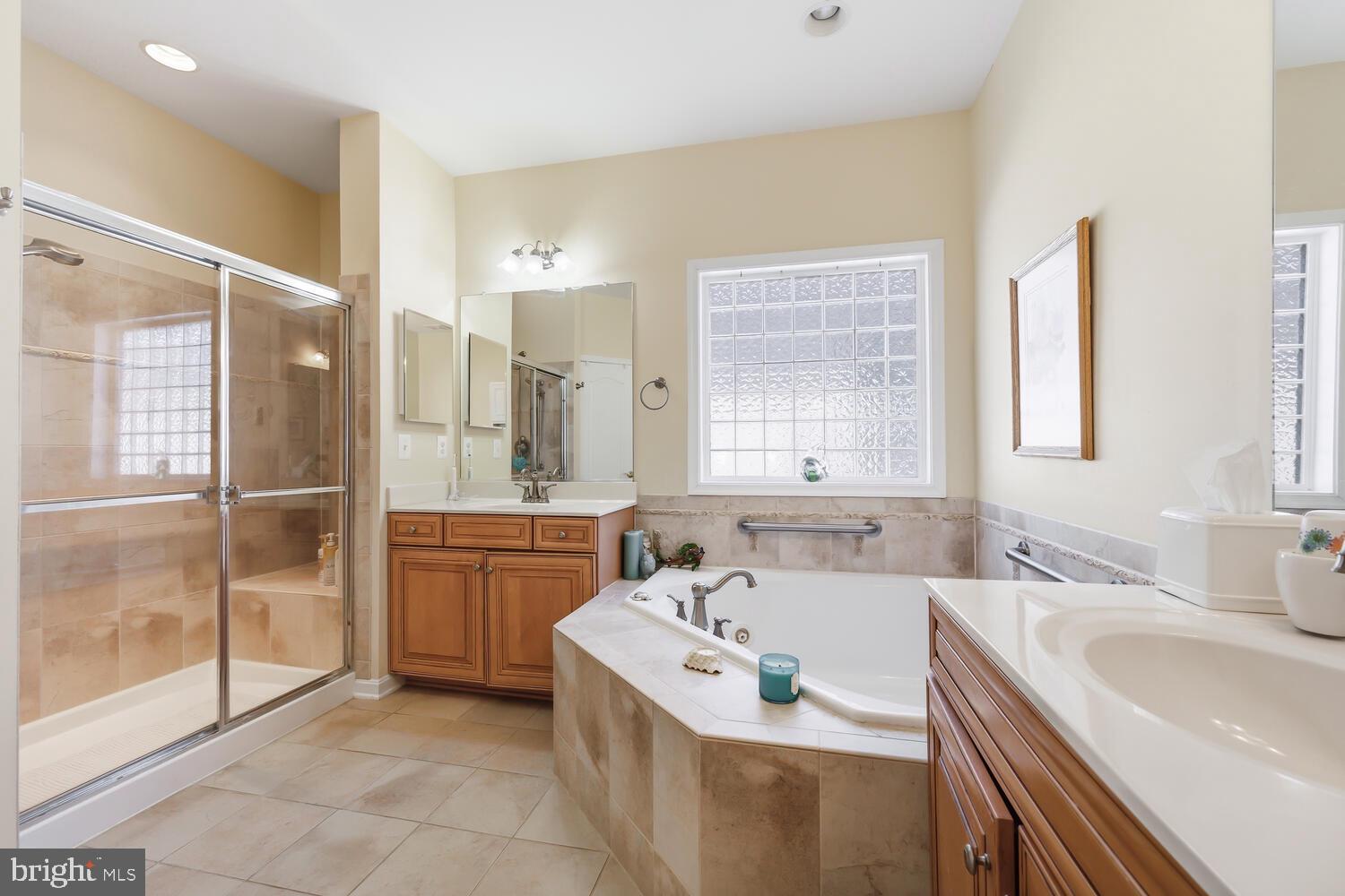 SYMPHONY VILLAGE AT CENTREVILLE - Residential