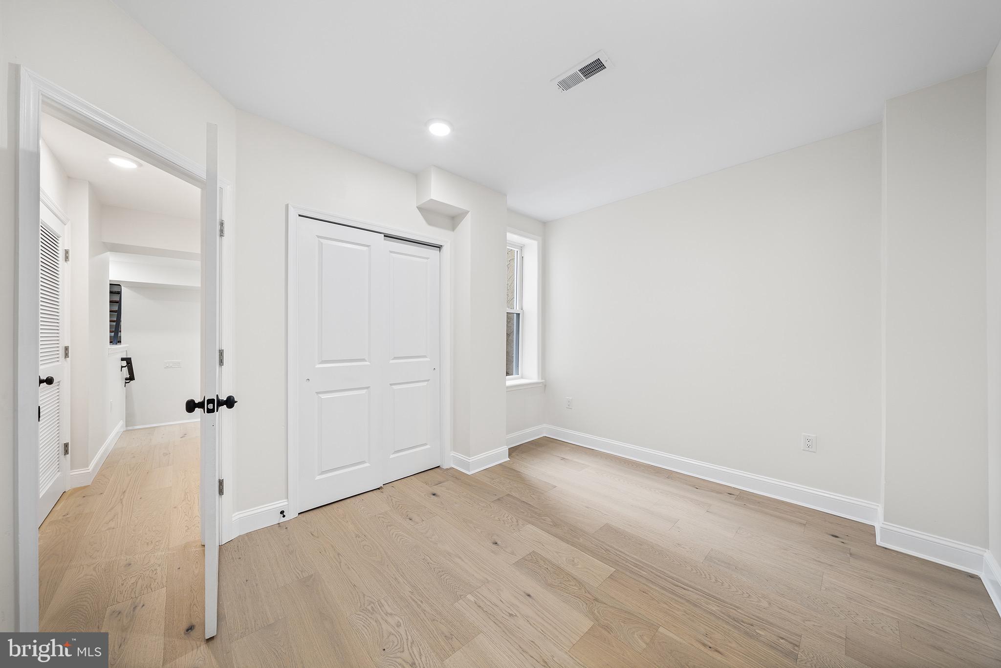 GRADUATE HOSPITAL - Residential