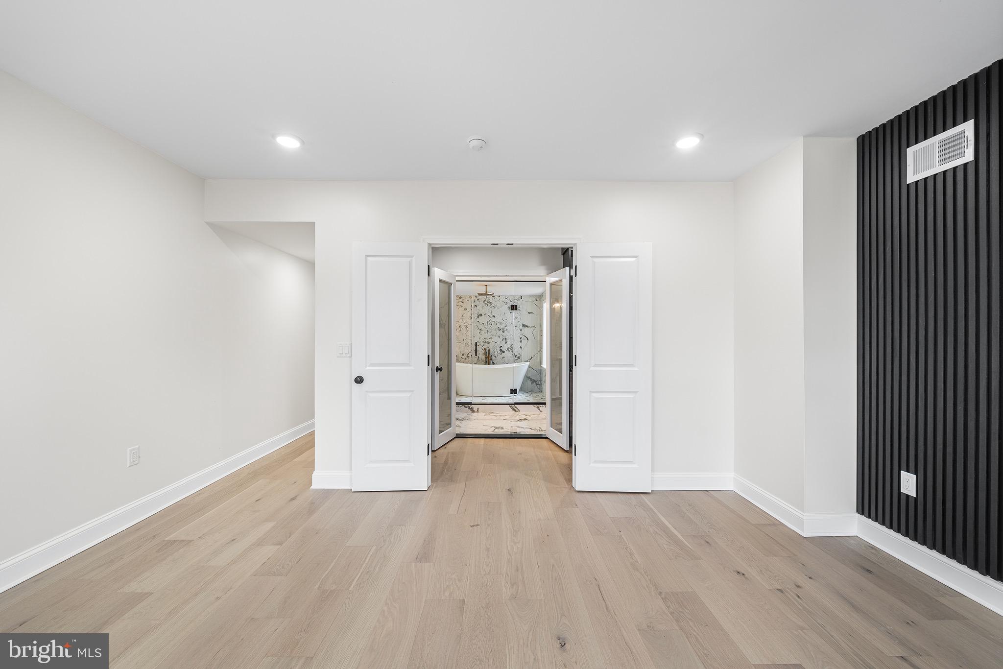 GRADUATE HOSPITAL - Residential