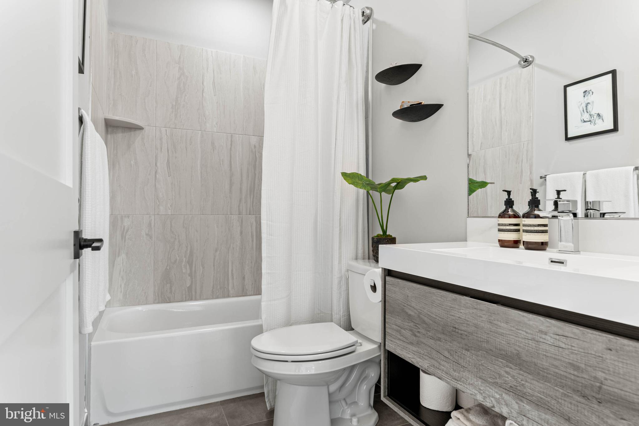 FRANCISVILLE - Residential