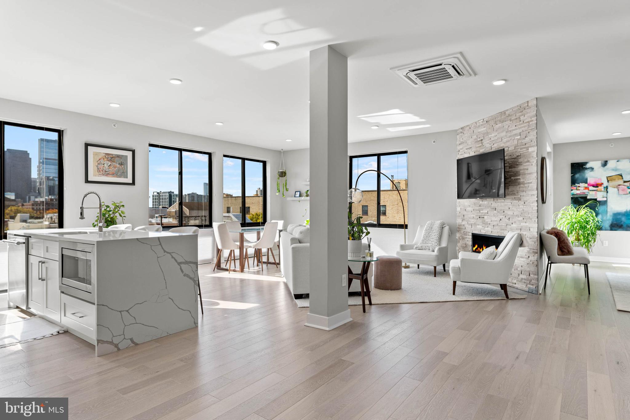 FRANCISVILLE - Residential