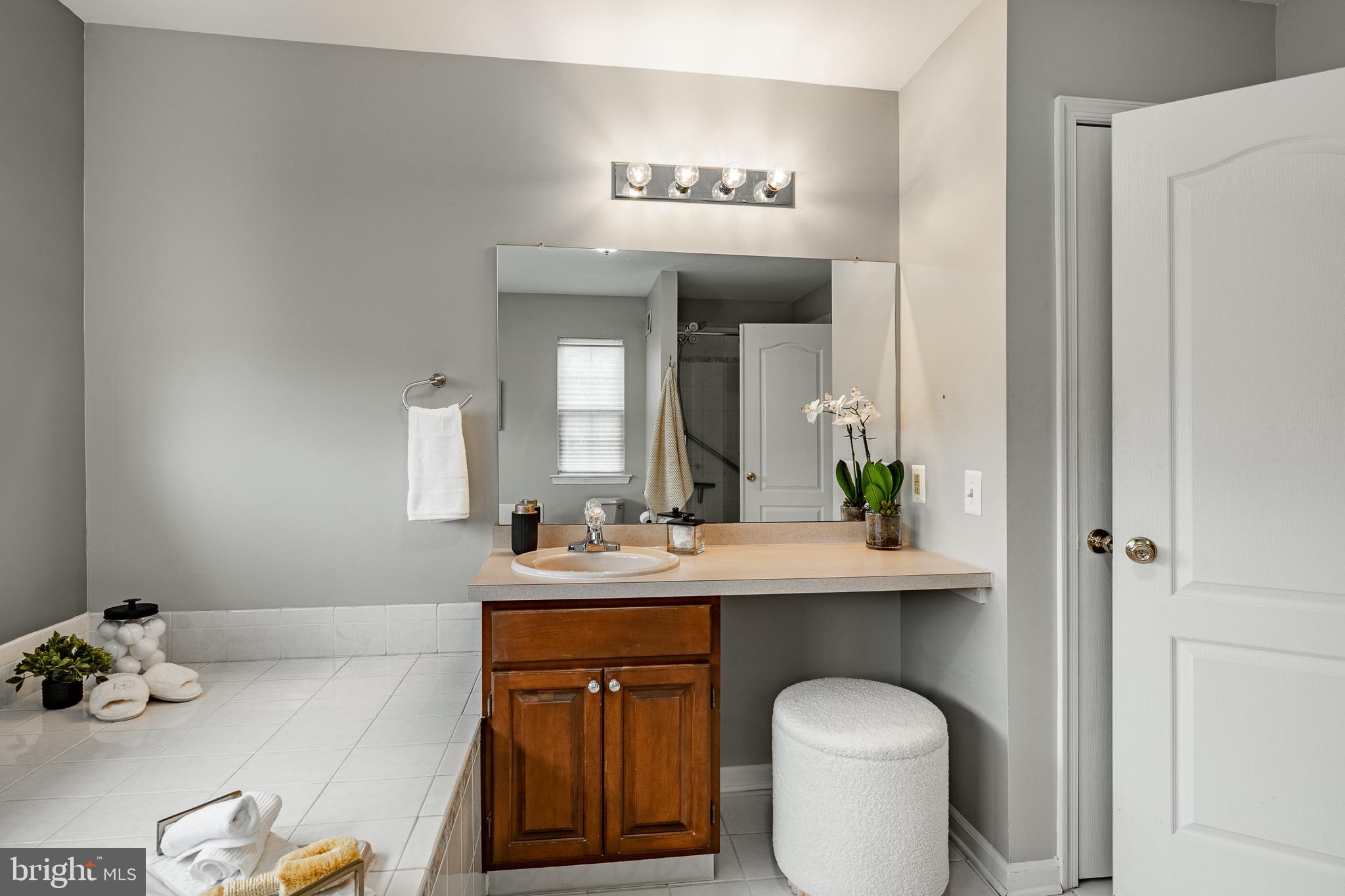 OLDE VILLAGE - Residential