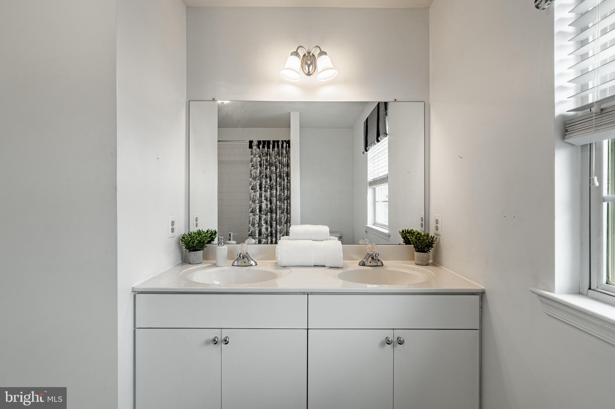 OLDE VILLAGE - Residential