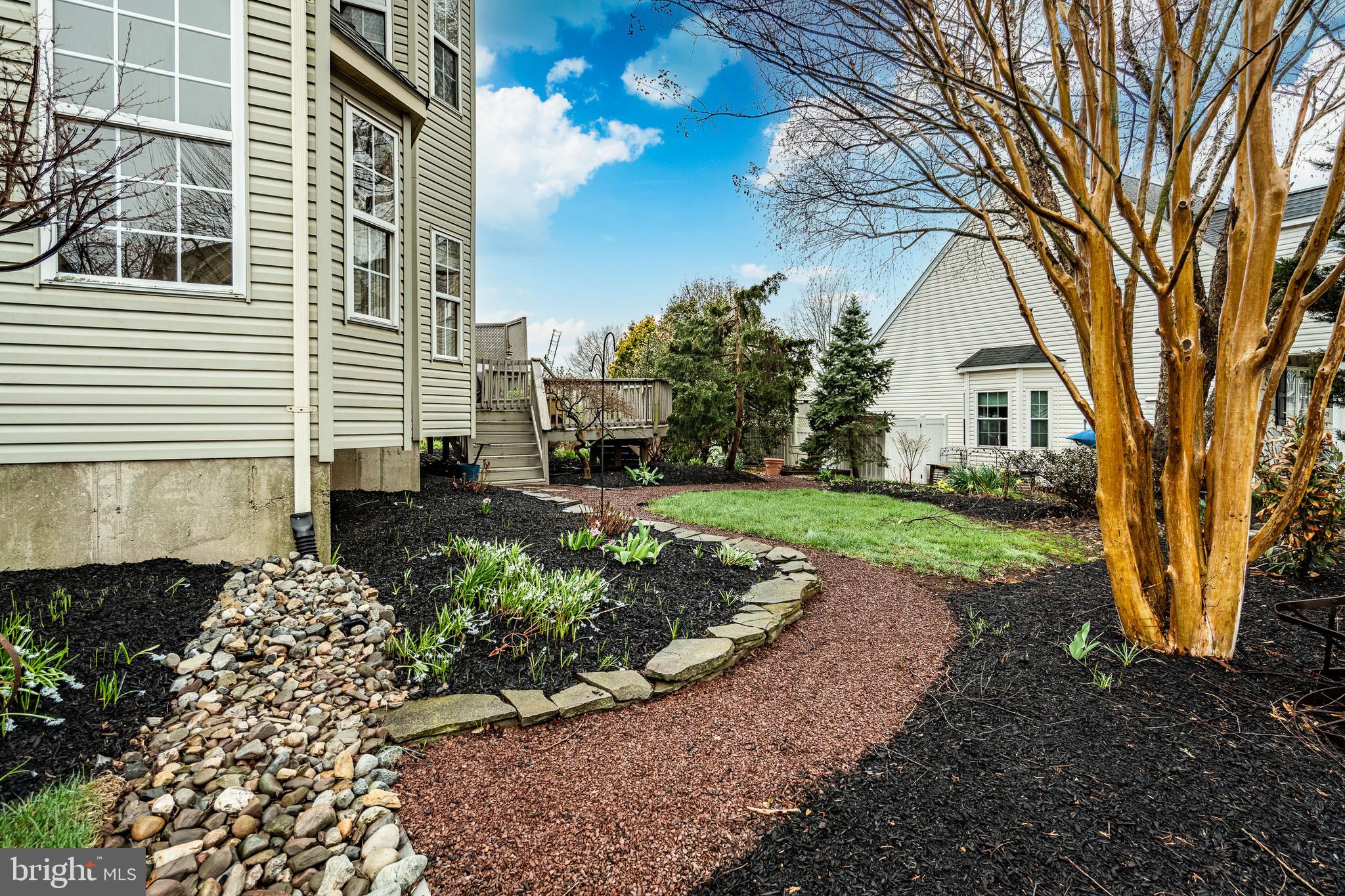 OLDE VILLAGE - Residential