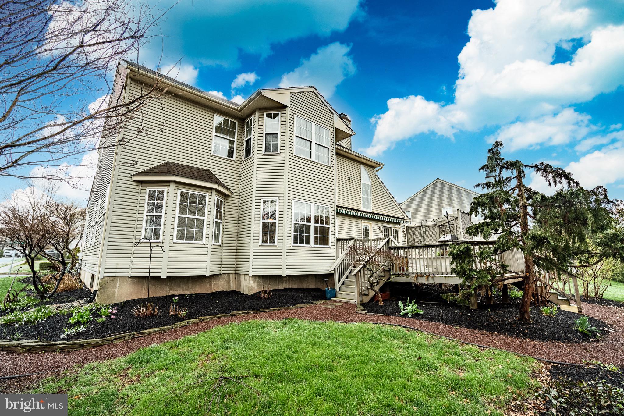 OLDE VILLAGE - Residential