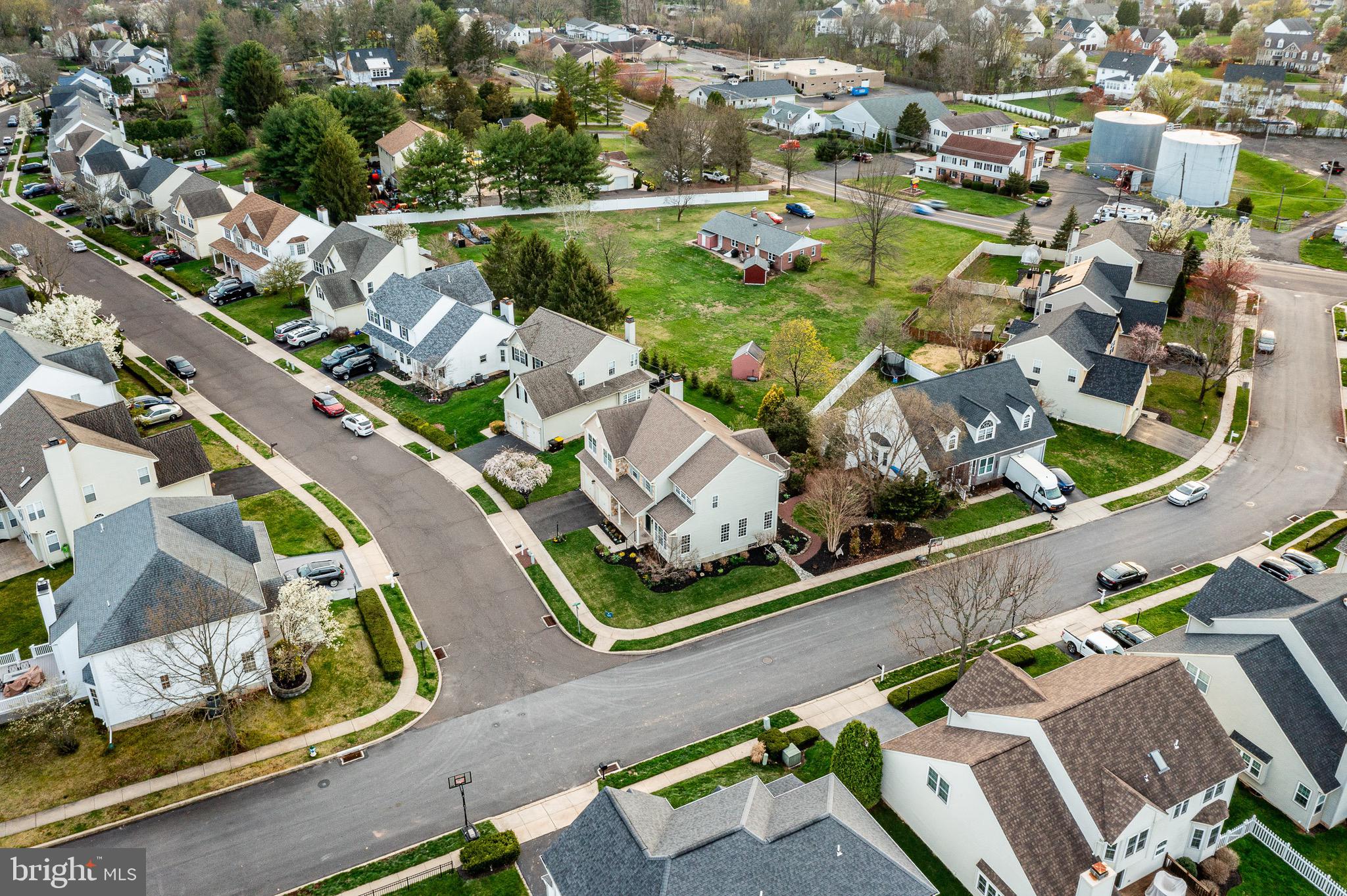 OLDE VILLAGE - Residential
