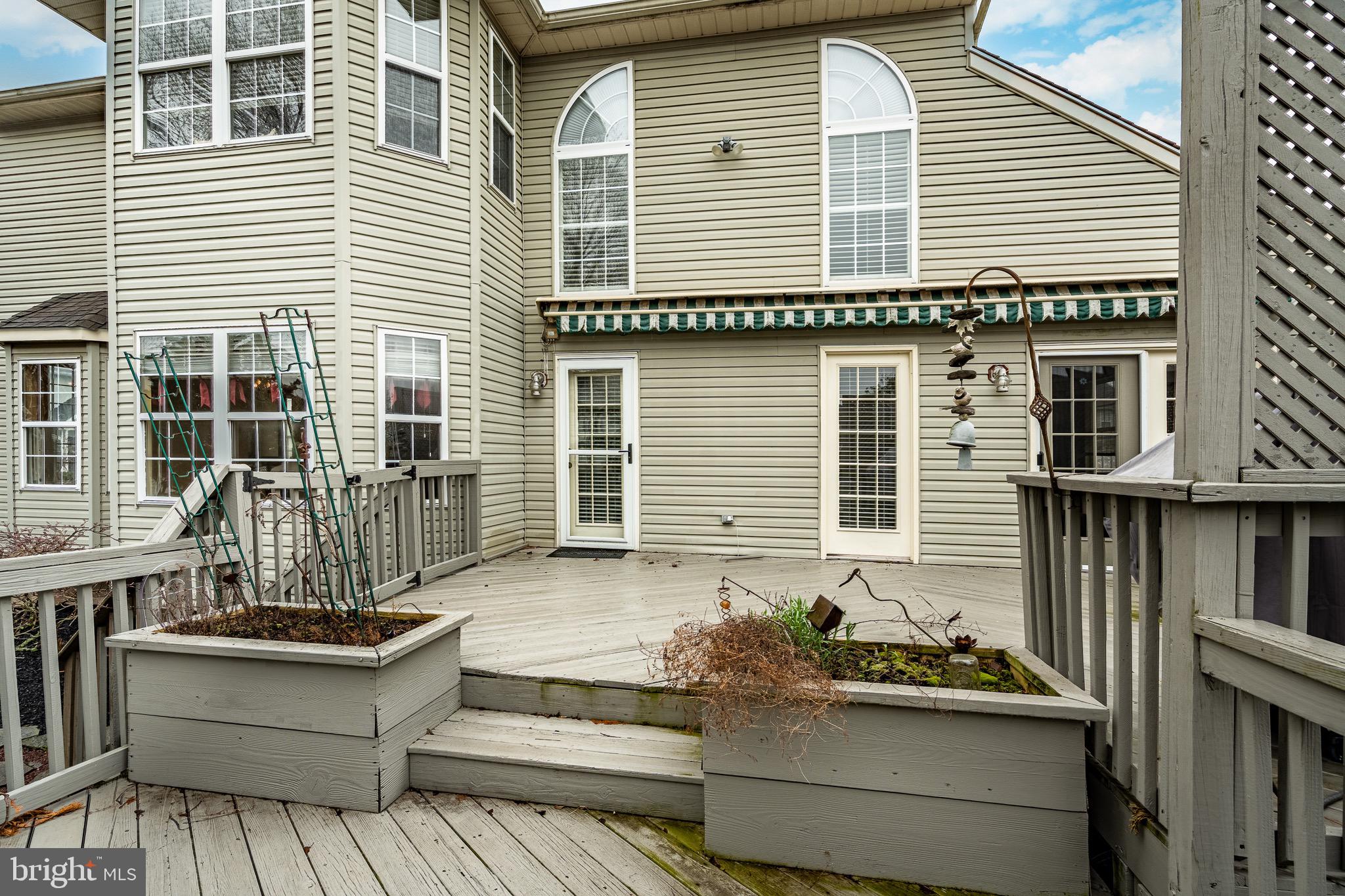 OLDE VILLAGE - Residential