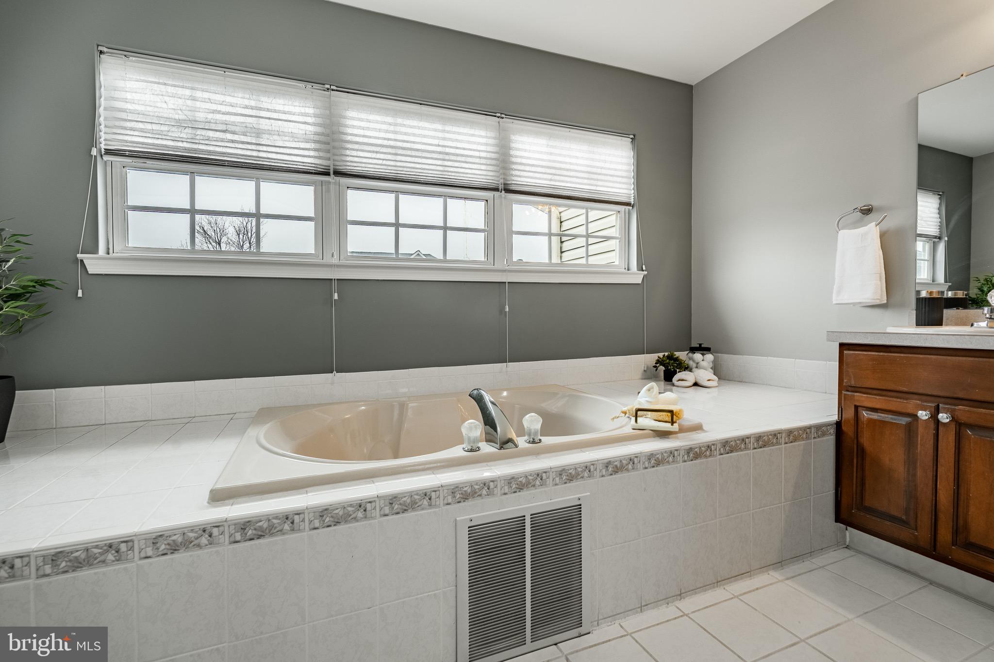 OLDE VILLAGE - Residential