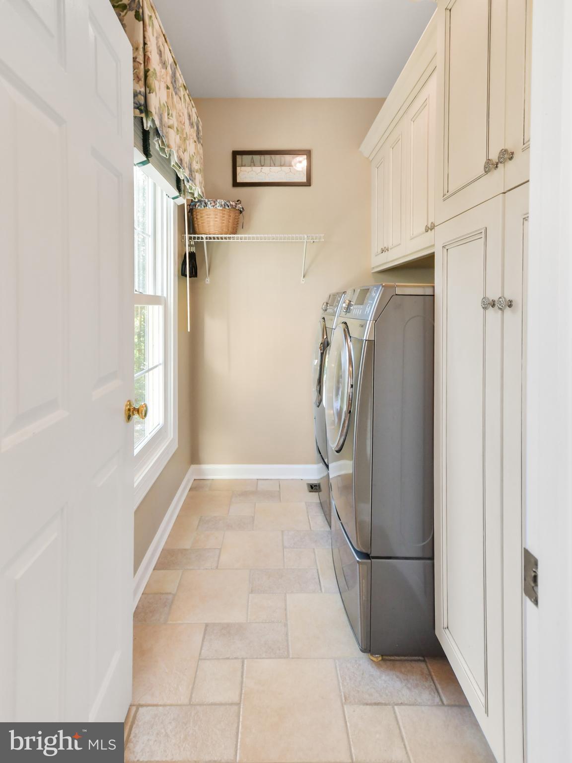 HOLLY HILLS - Residential