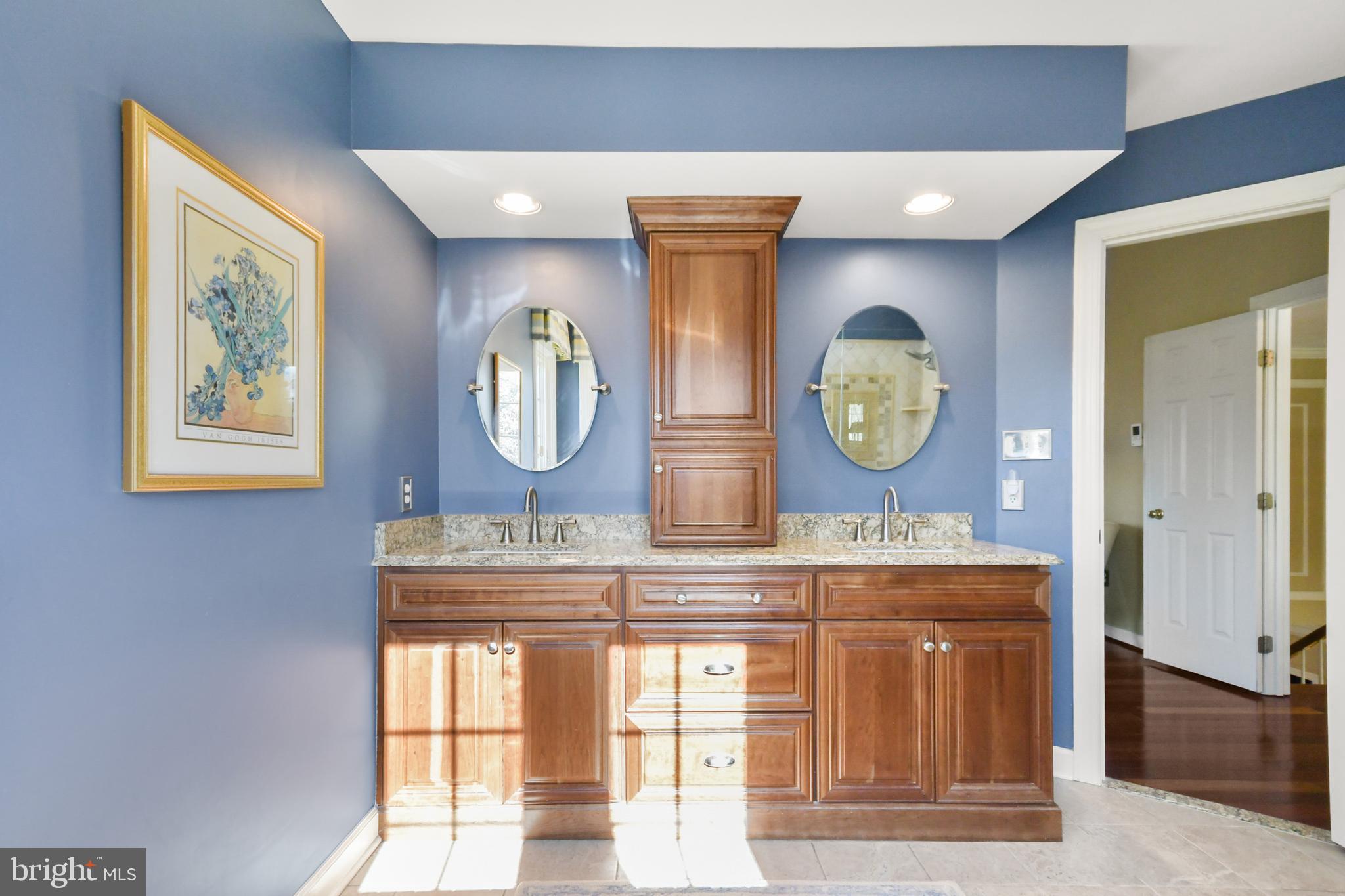 HOLLY HILLS - Residential