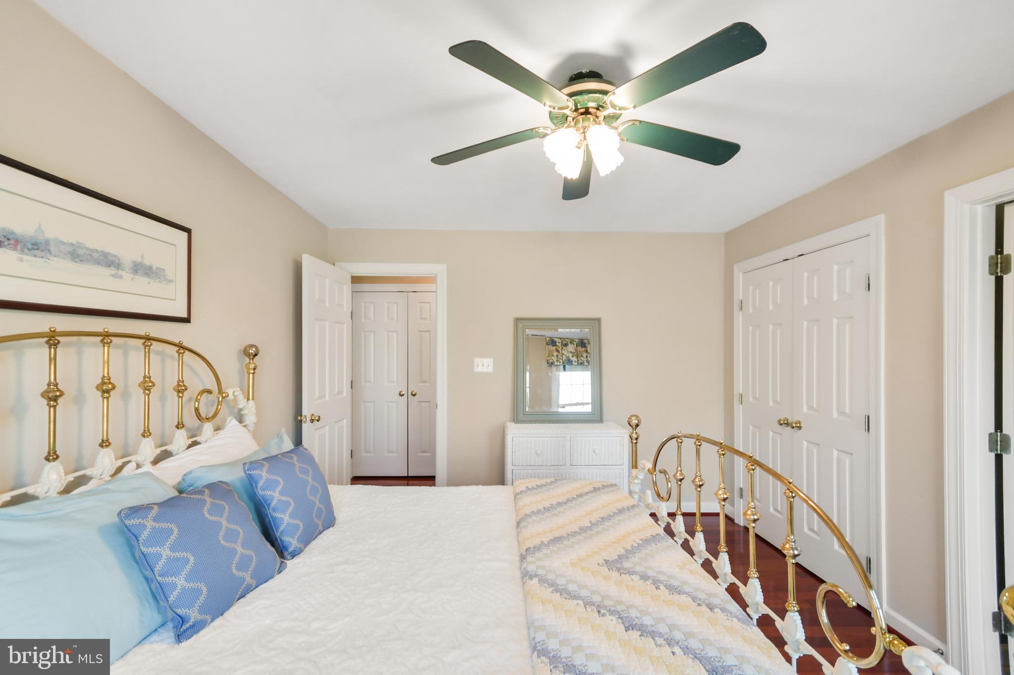 HOLLY HILLS - Residential