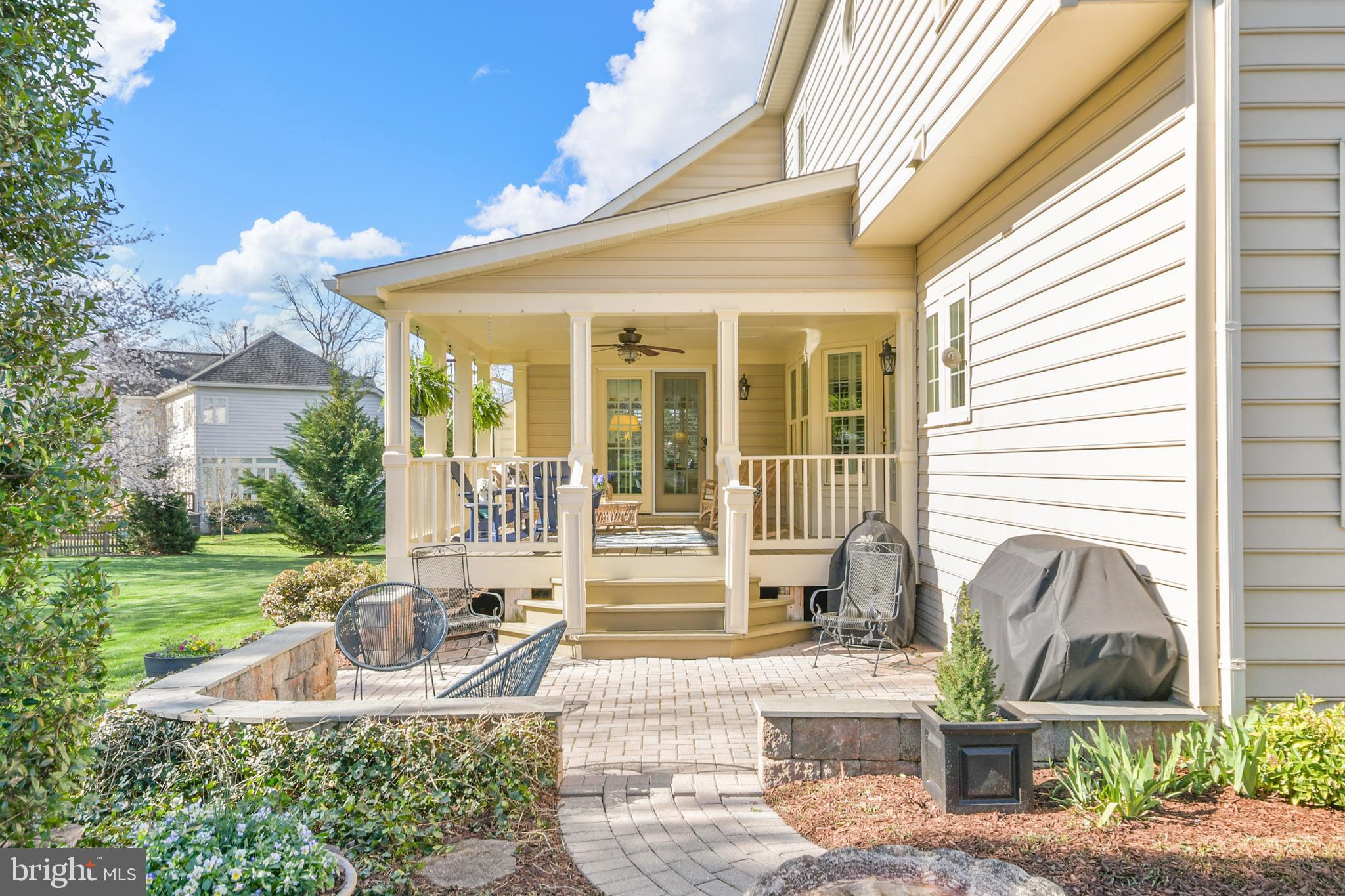 HOLLY HILLS - Residential