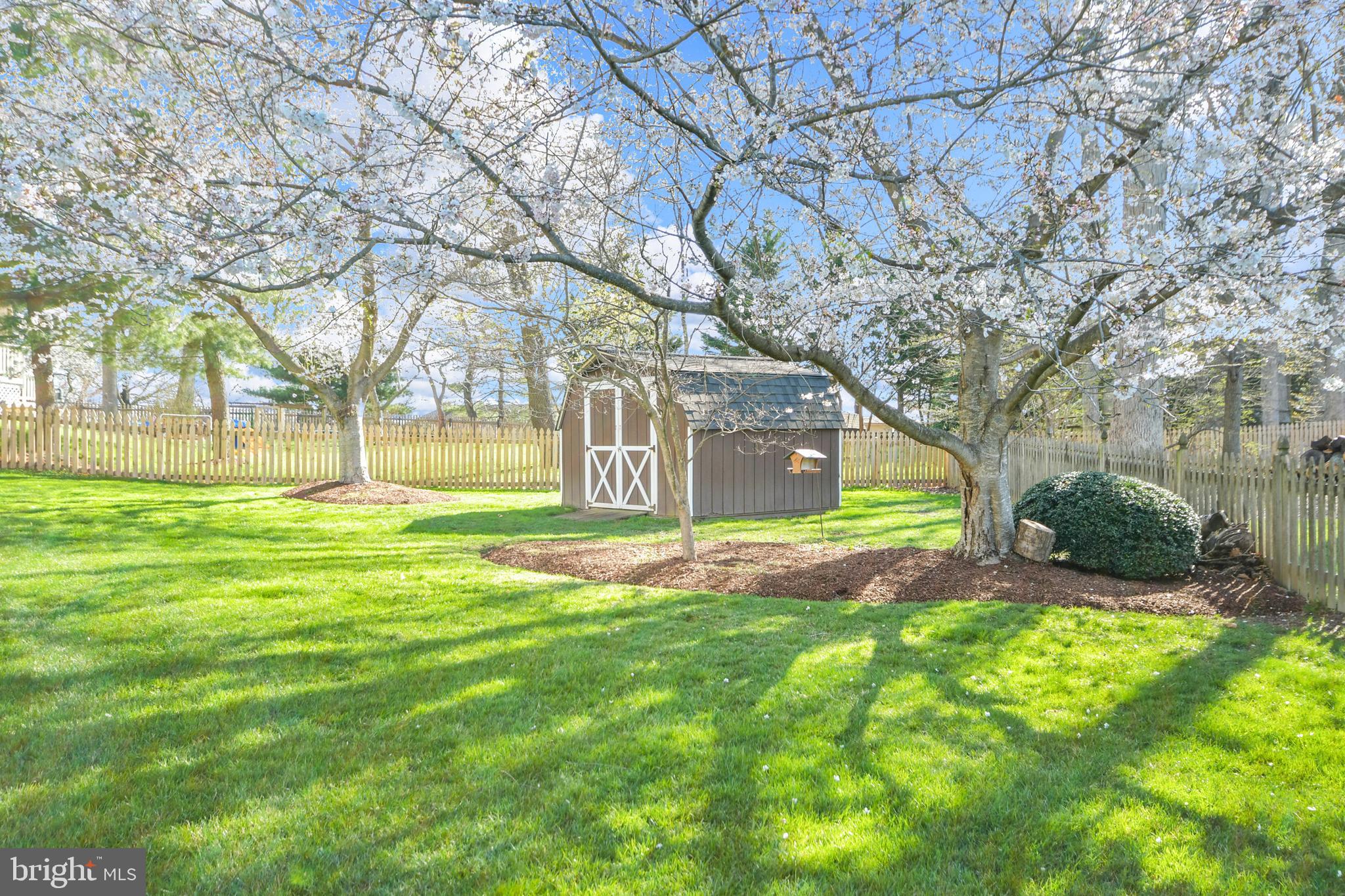 HOLLY HILLS - Residential