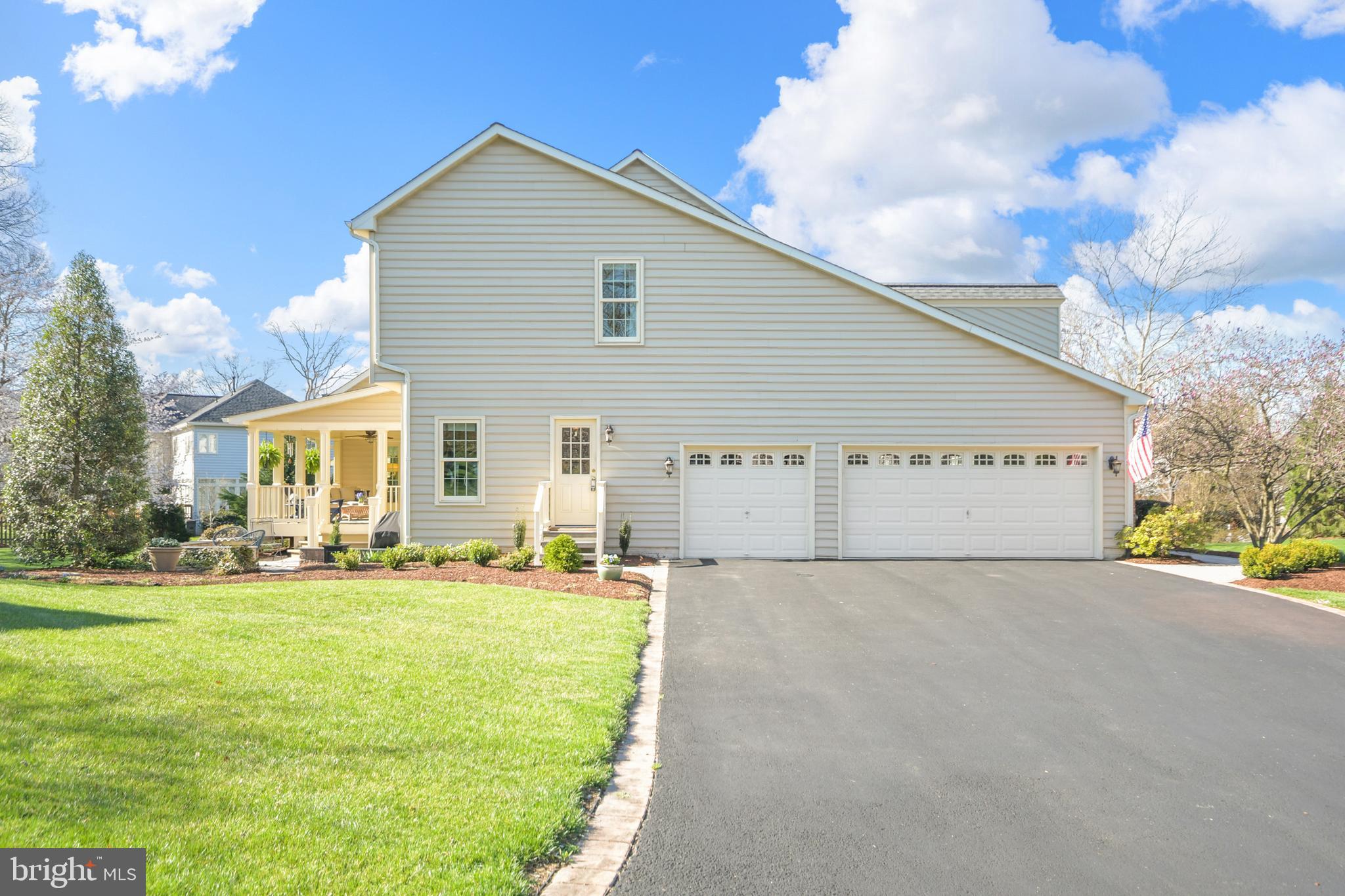 HOLLY HILLS - Residential