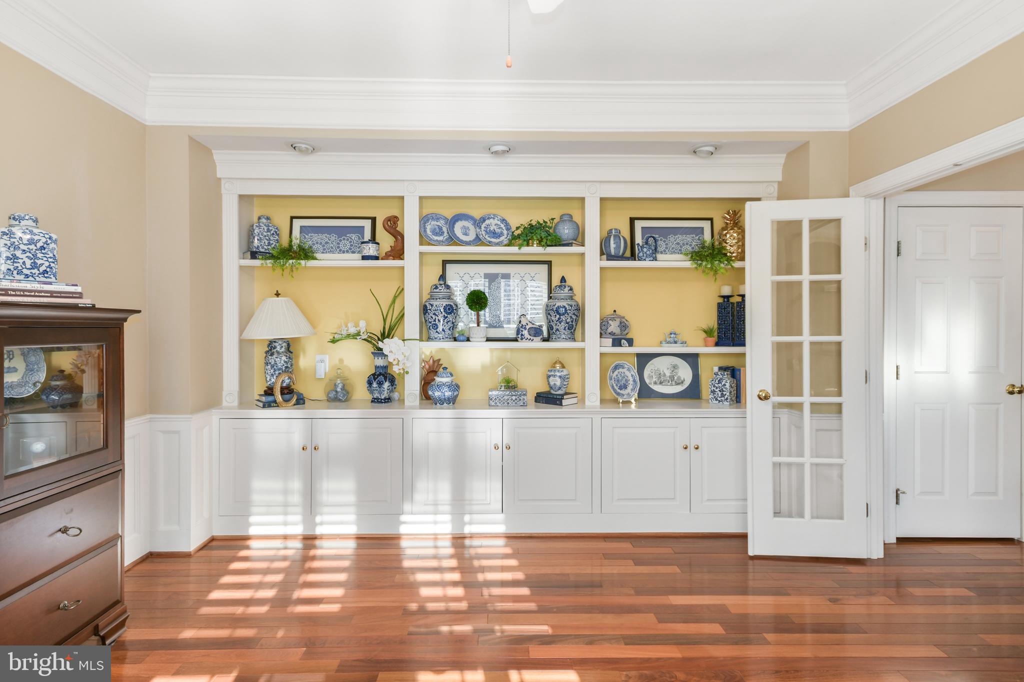 HOLLY HILLS - Residential