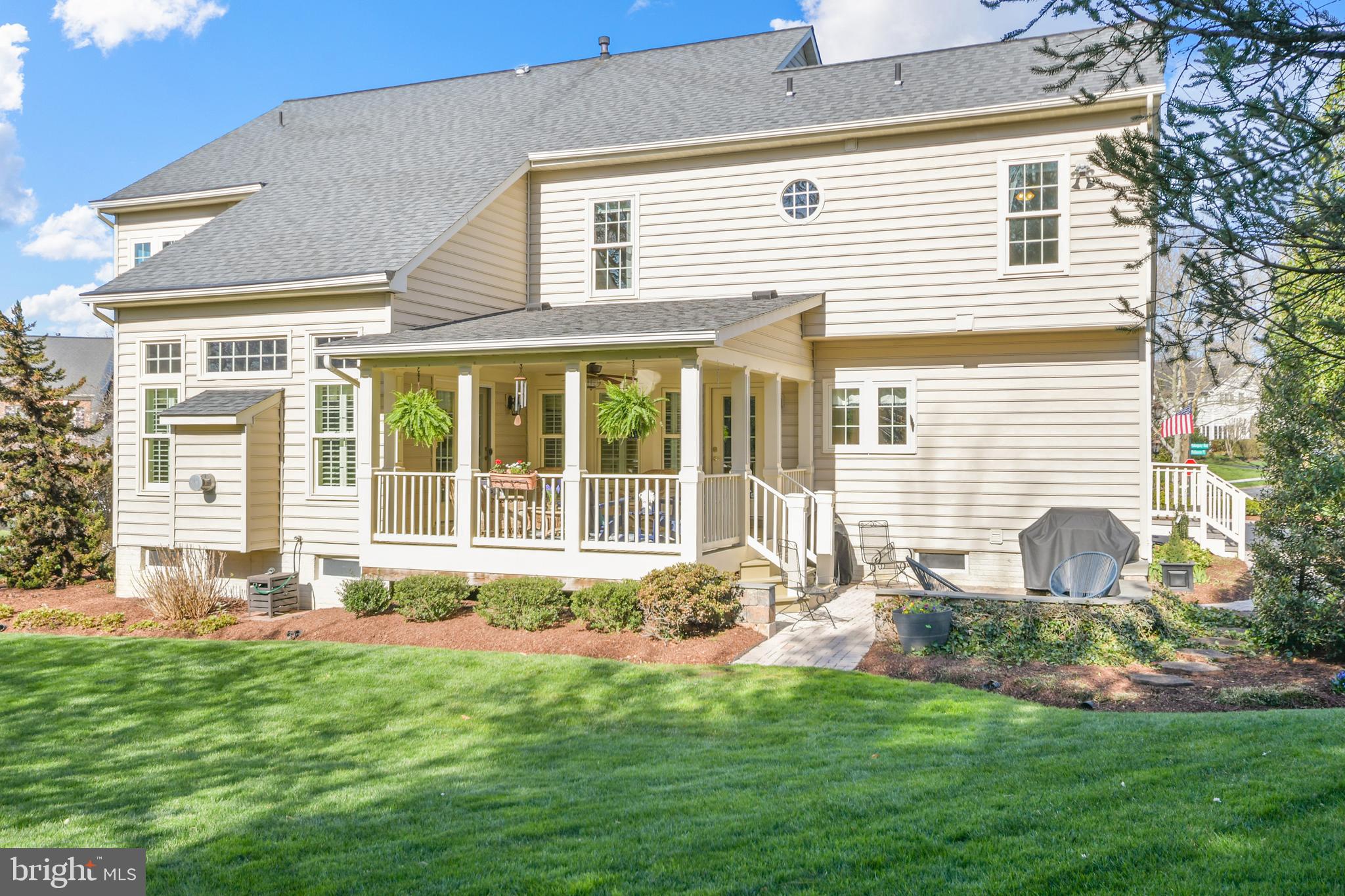 HOLLY HILLS - Residential