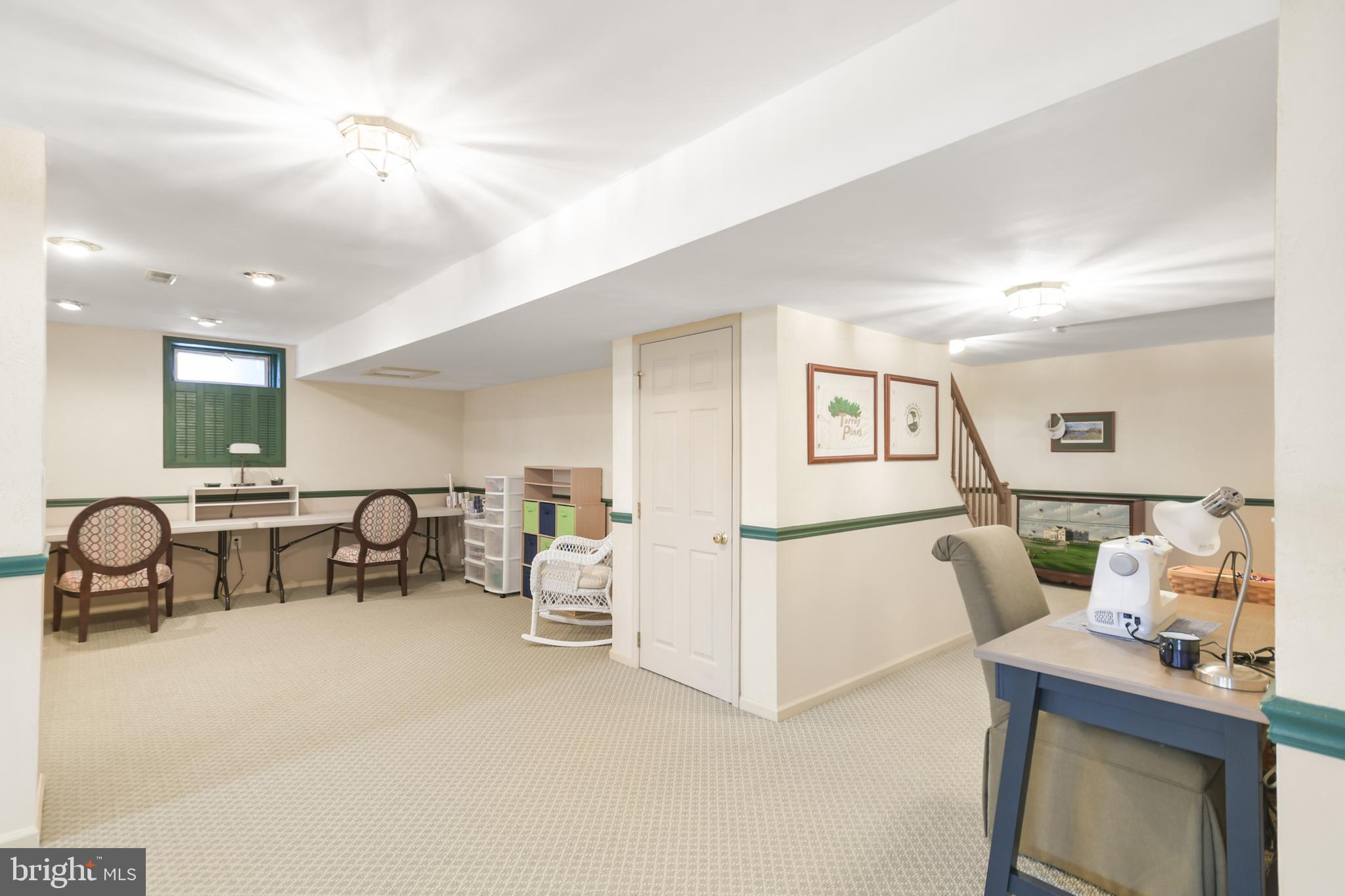 HOLLY HILLS - Residential