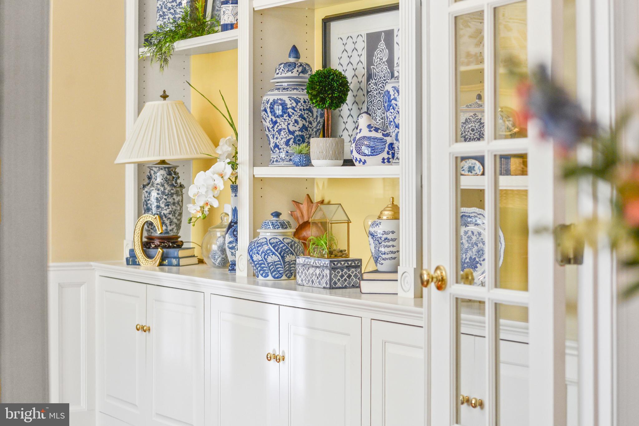 HOLLY HILLS - Residential