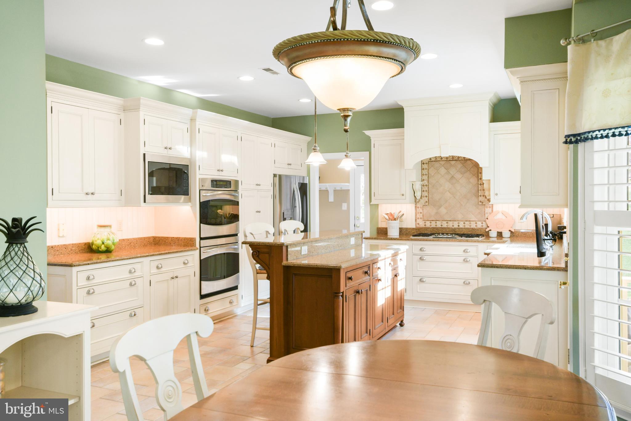 HOLLY HILLS - Residential