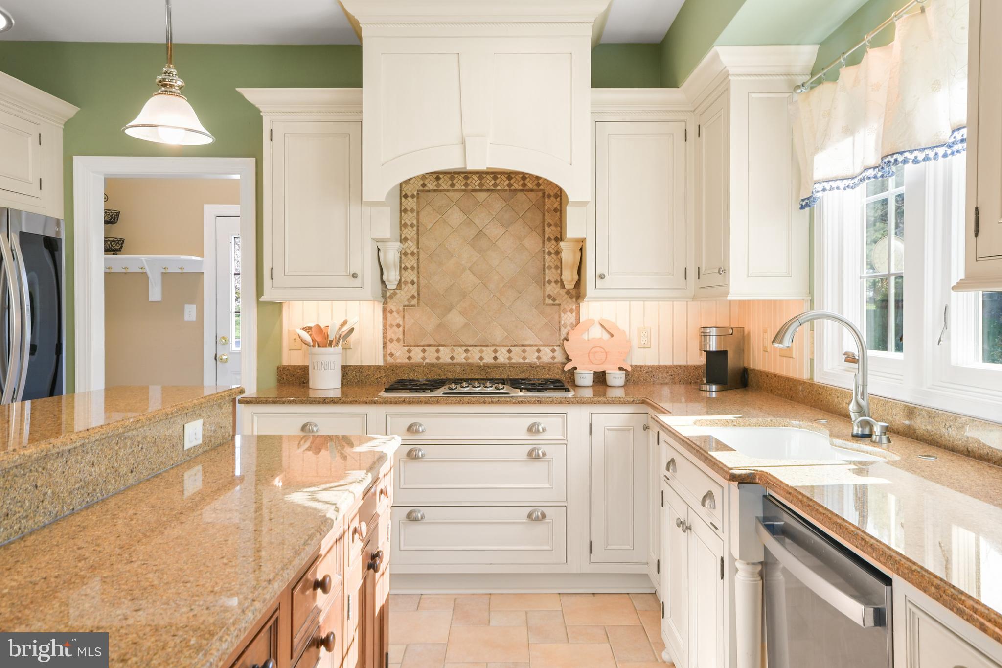 HOLLY HILLS - Residential