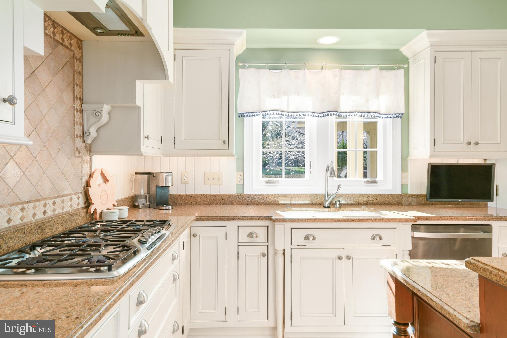 HOLLY HILLS - Residential