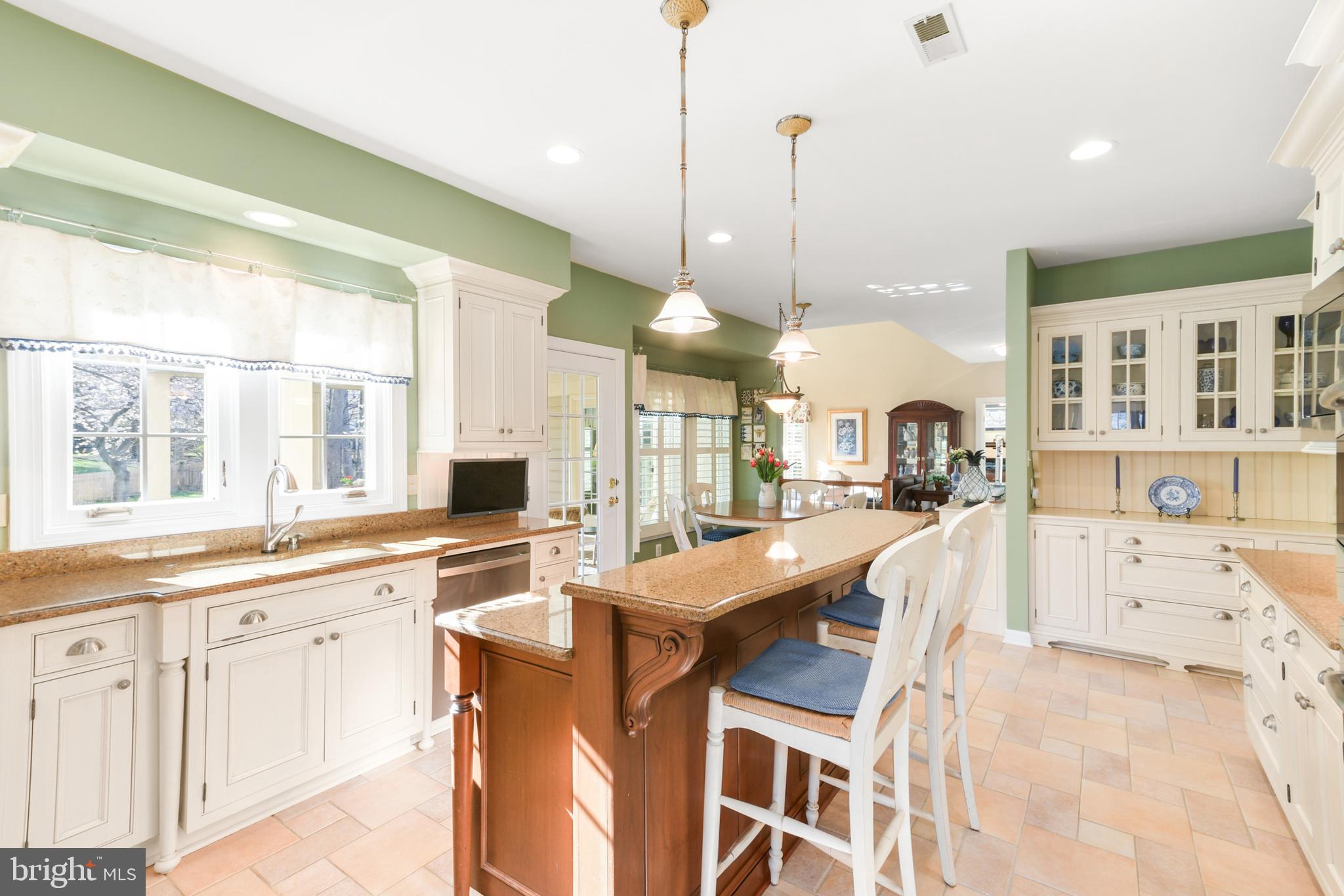 HOLLY HILLS - Residential