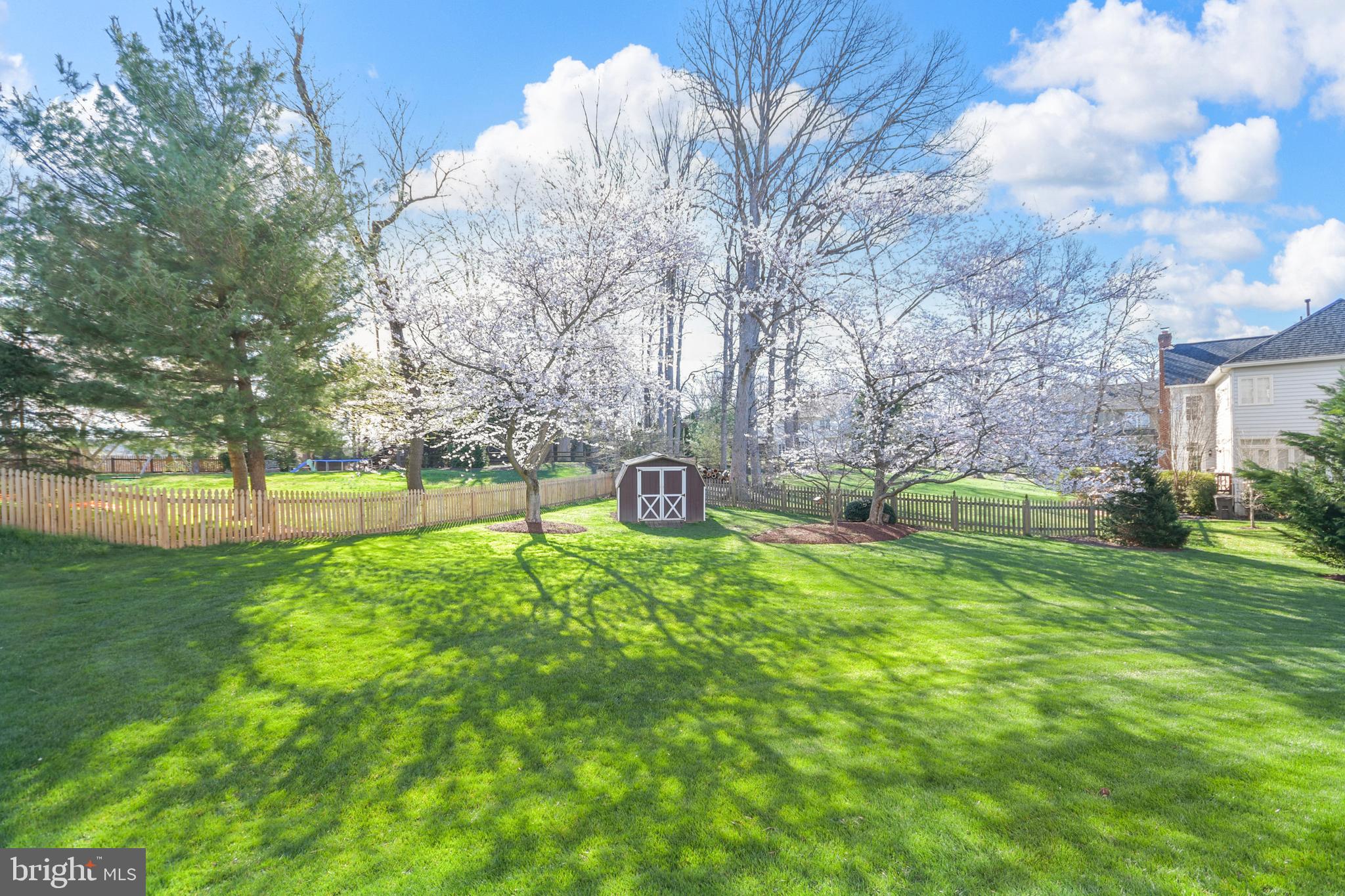 HOLLY HILLS - Residential