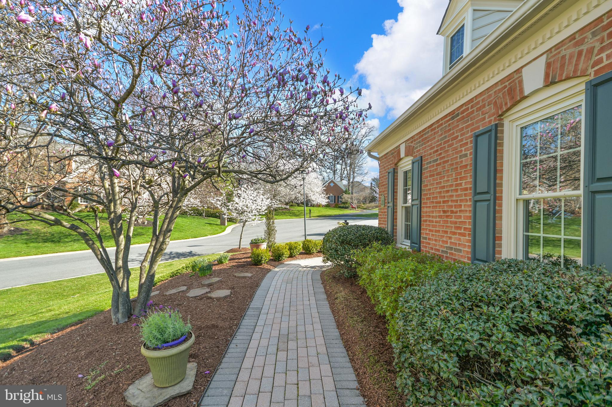 HOLLY HILLS - Residential