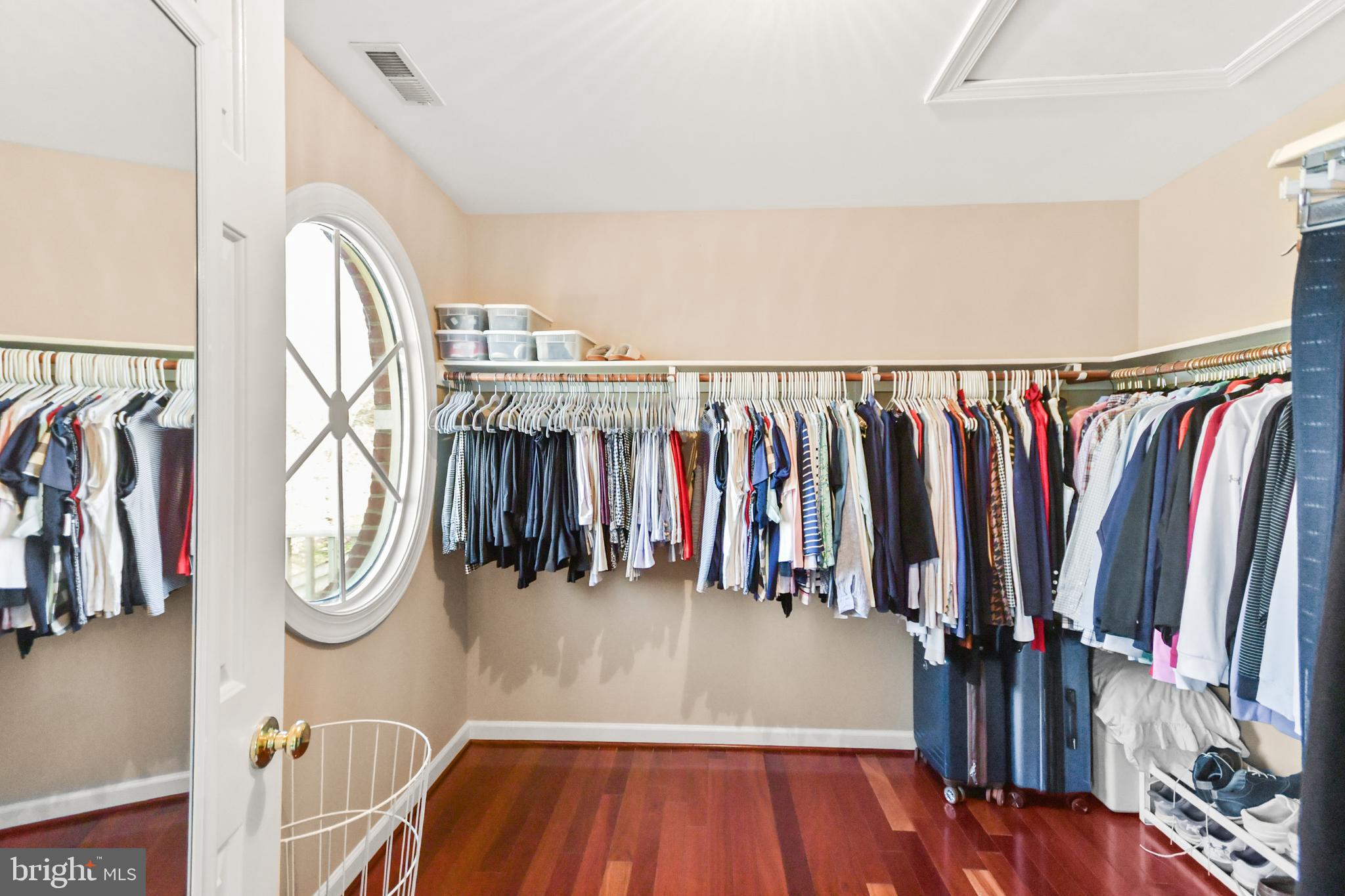 HOLLY HILLS - Residential