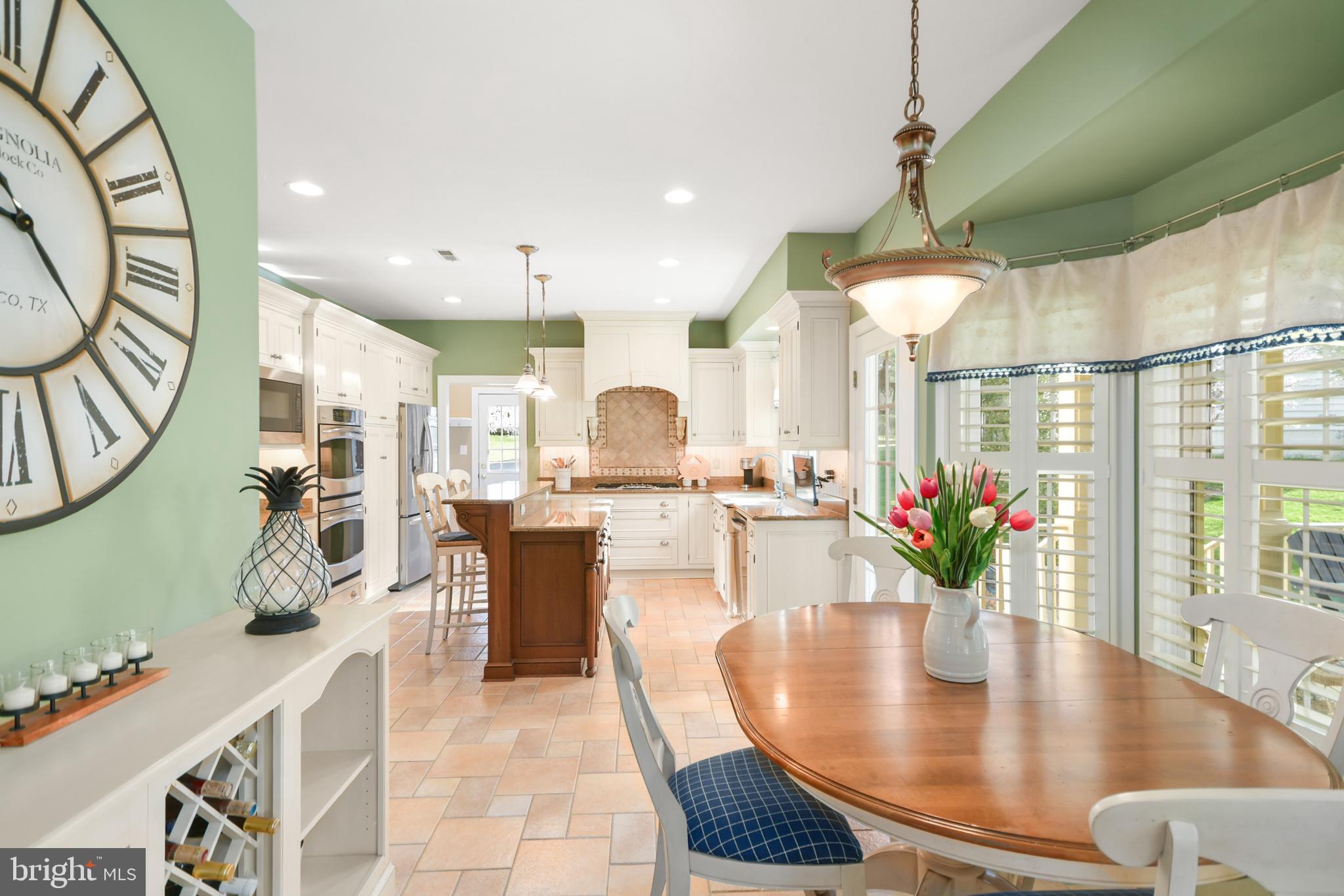 HOLLY HILLS - Residential