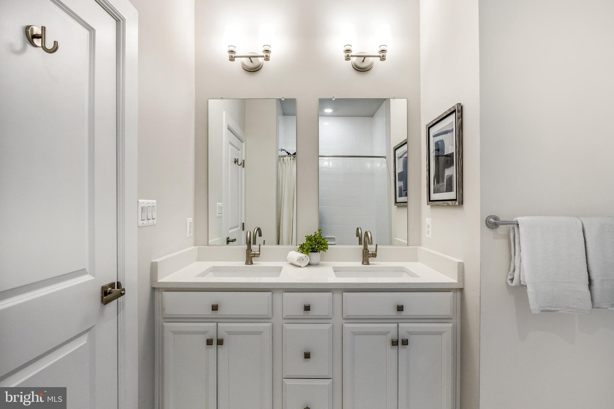 CEDAR CREEK - Residential