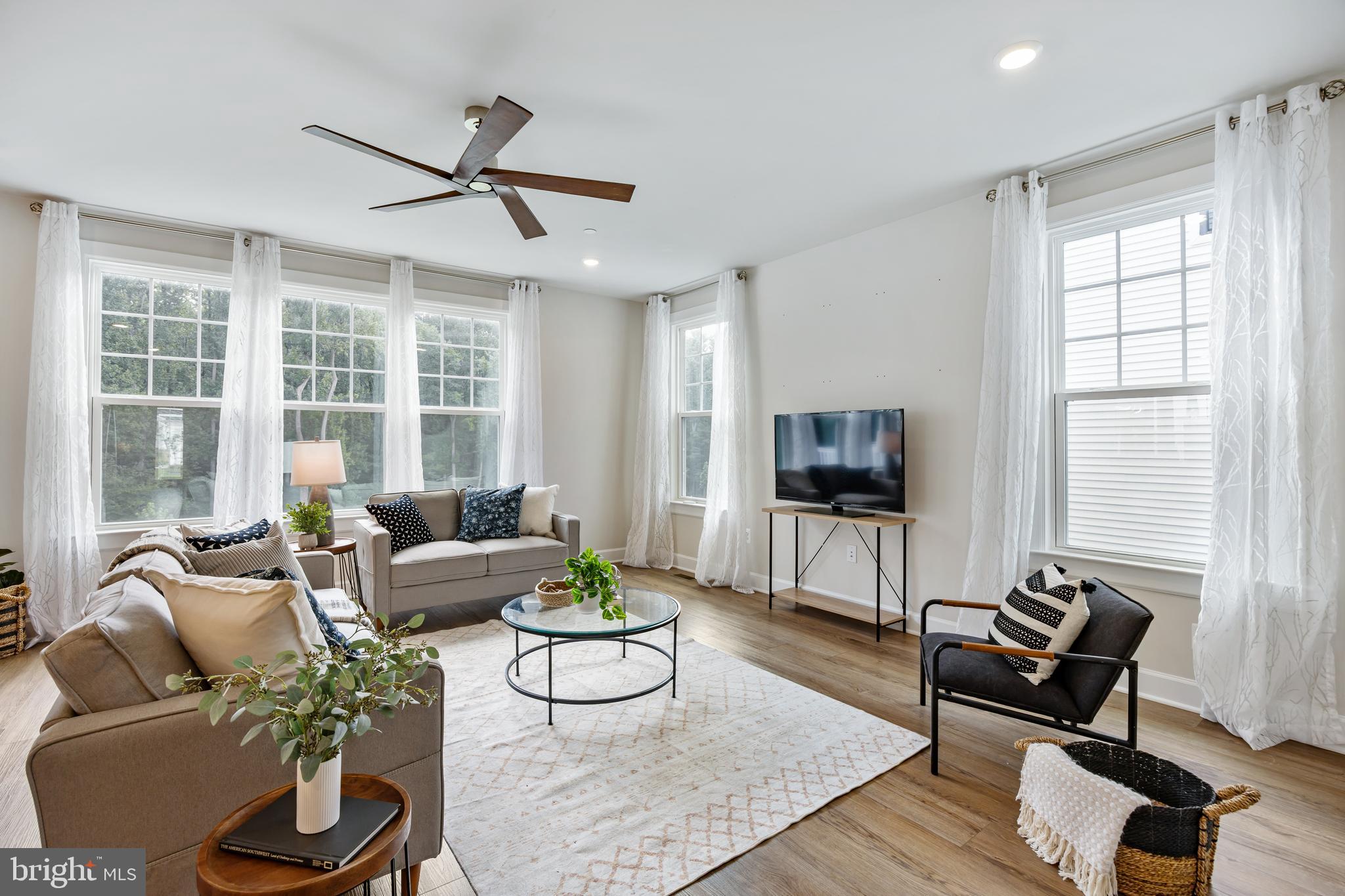 CEDAR CREEK - Residential