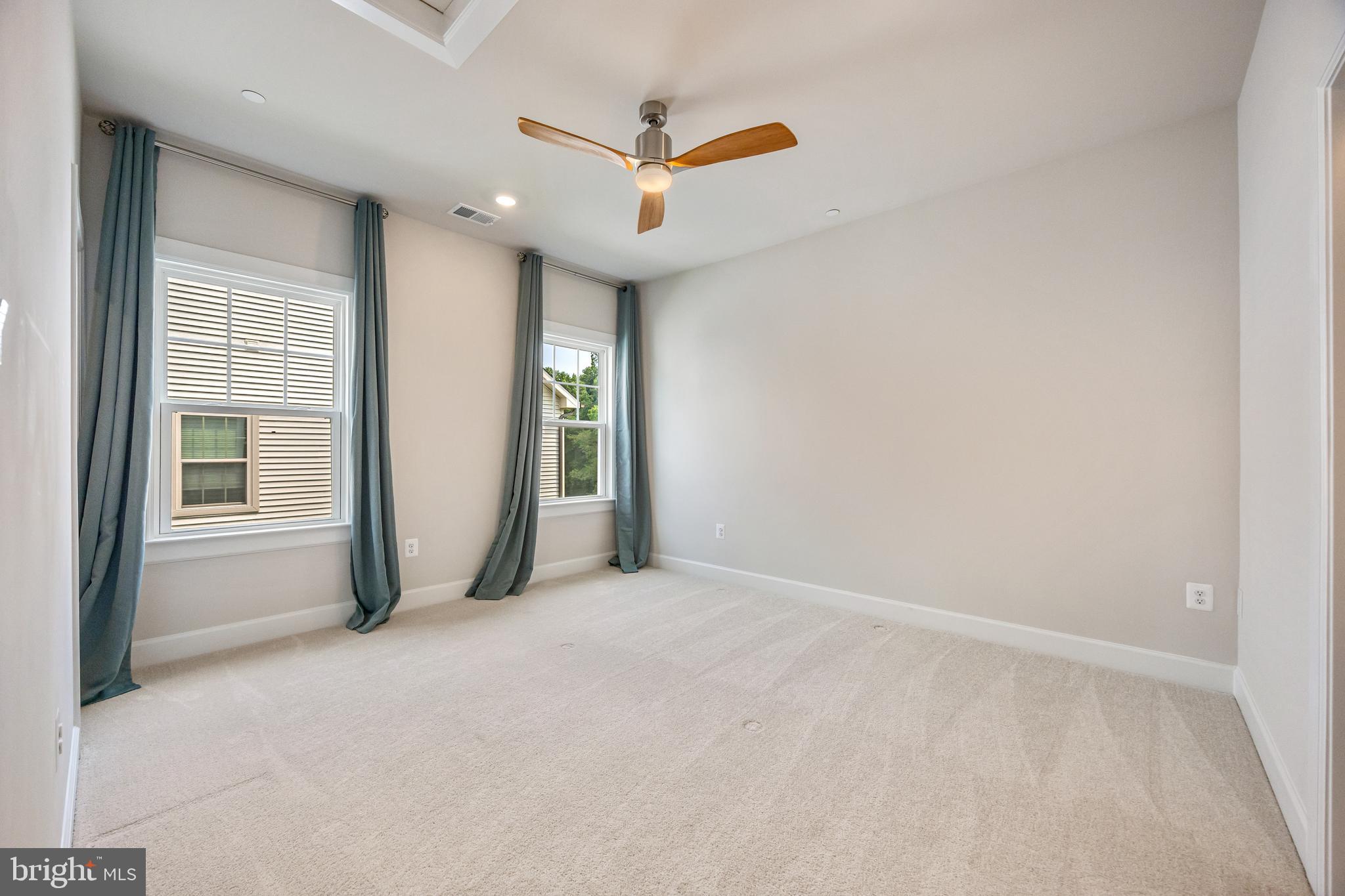 CEDAR CREEK - Residential