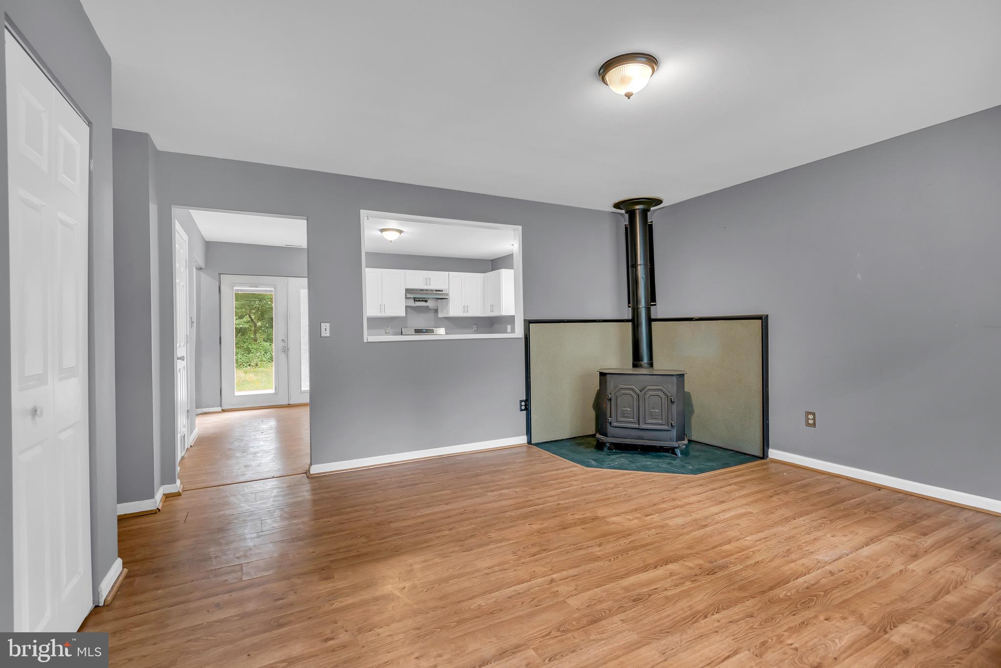 6 DAHLIA STREET