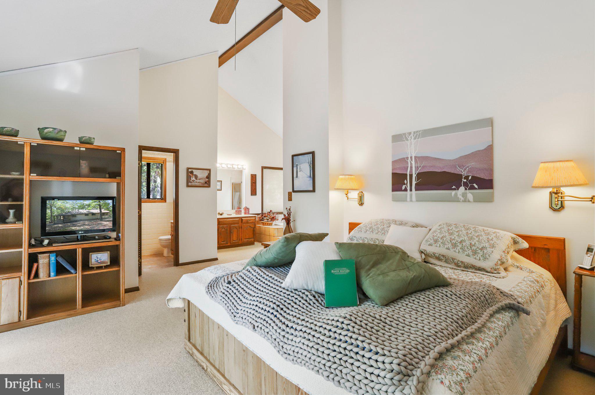 THE WOODS - Residential