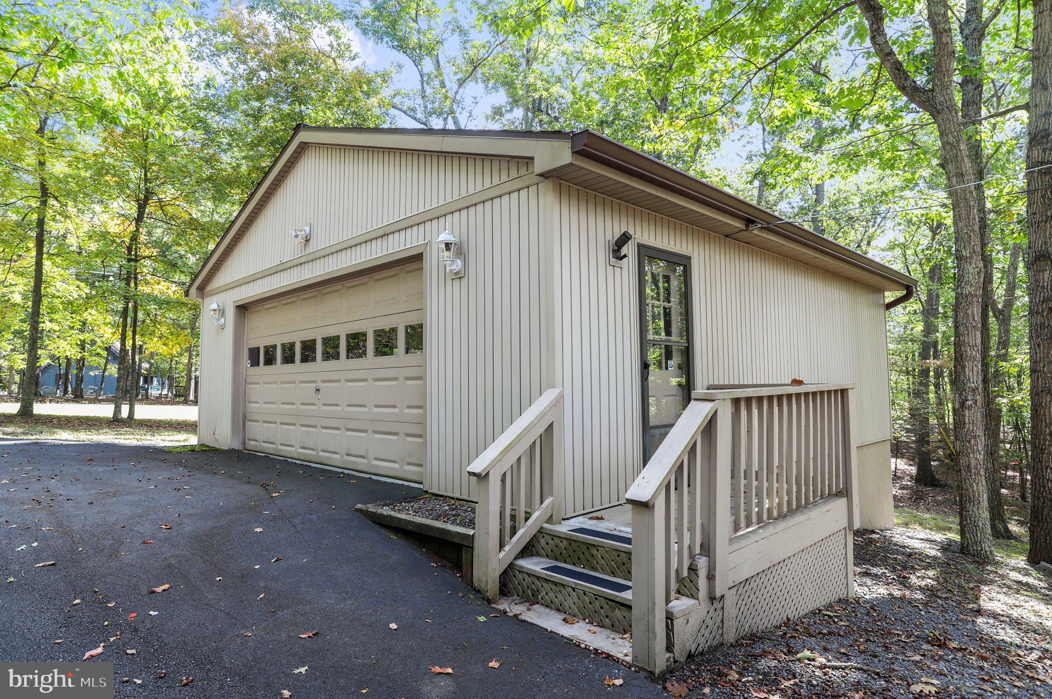 THE WOODS - Residential