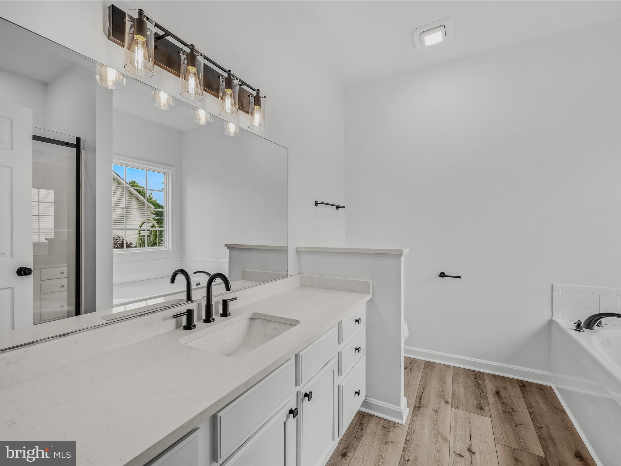 HAMMONDS MILL - Residential