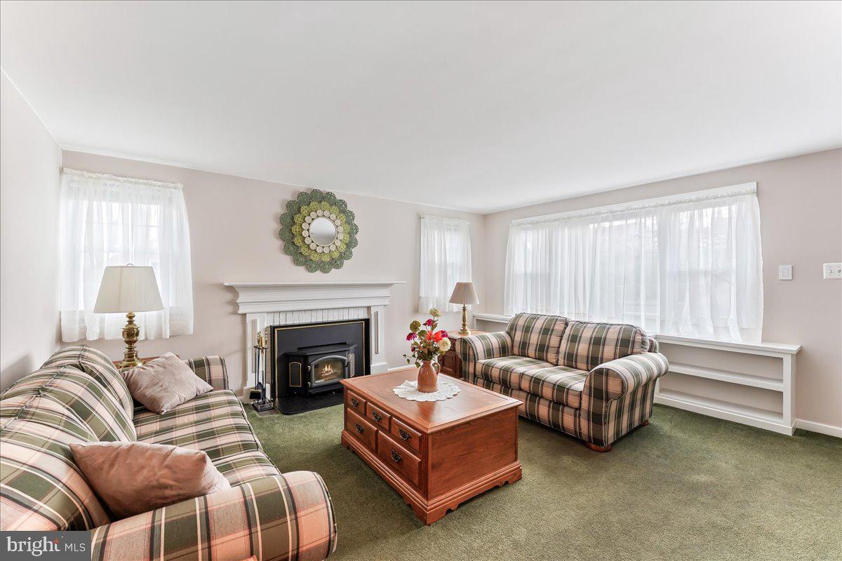 NEWTOWN SQ - Residential