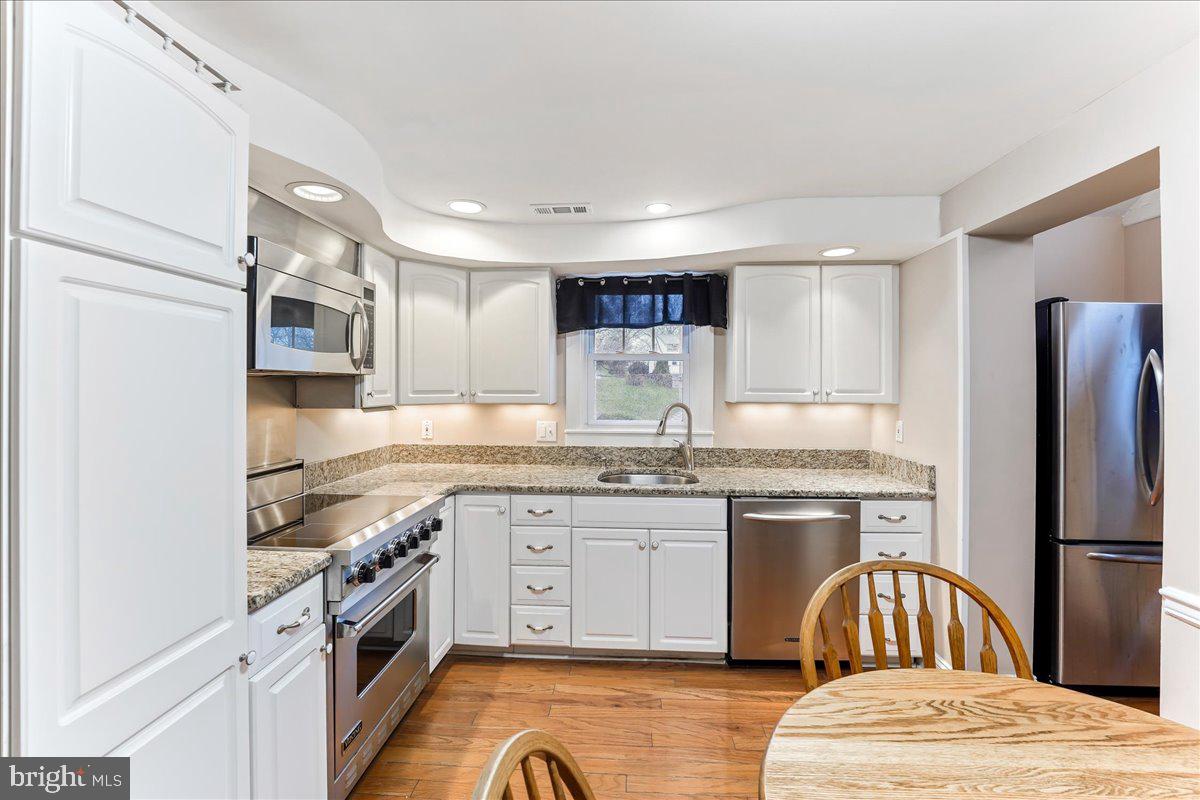 NEWTOWN SQ - Residential