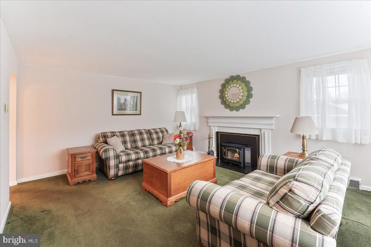 NEWTOWN SQ - Residential