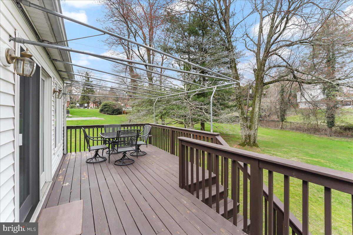 NEWTOWN SQ - Residential