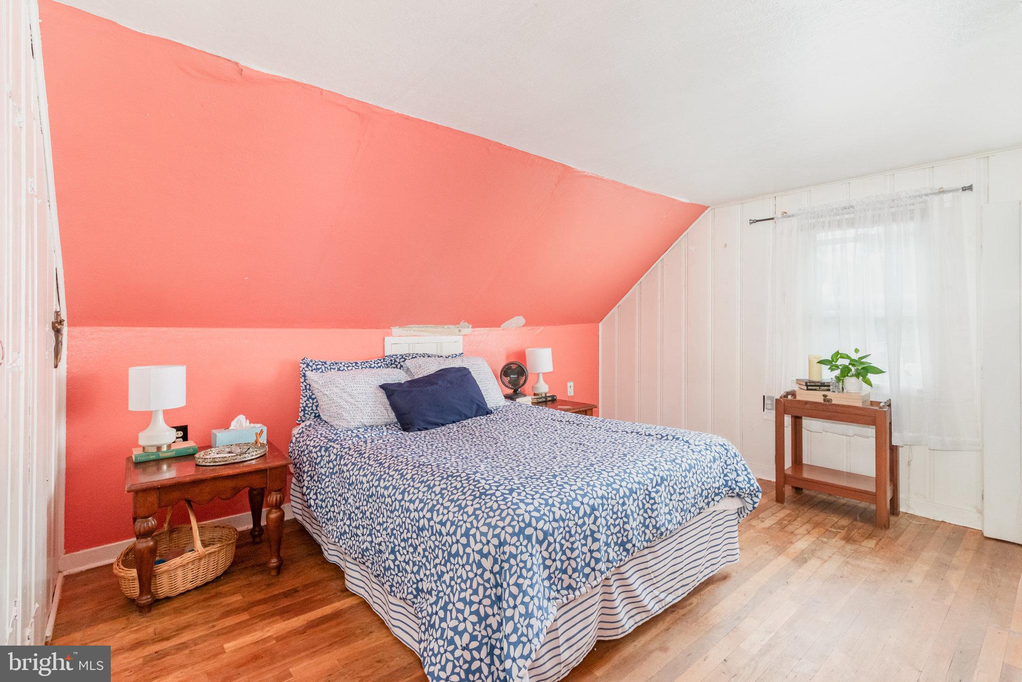 MIDDLETOWN - Residential