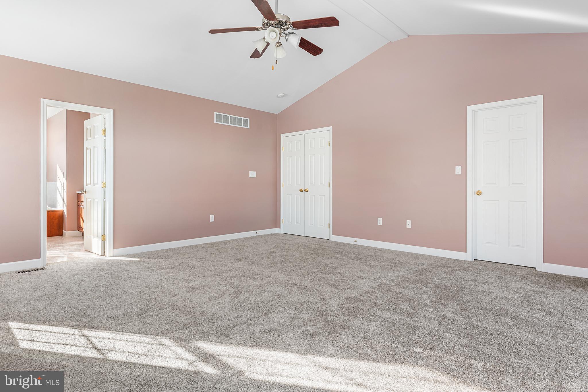 WOODS EDGE - Residential