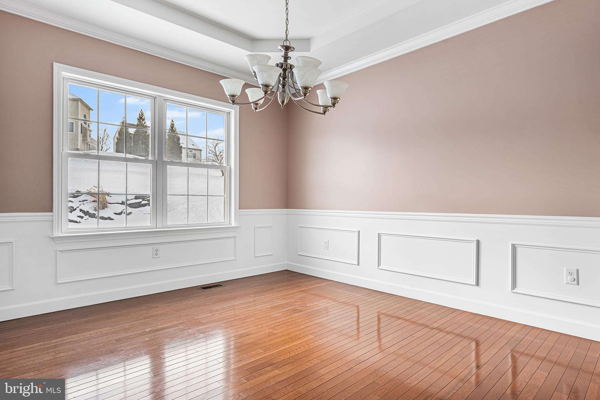 WOODS EDGE - Residential