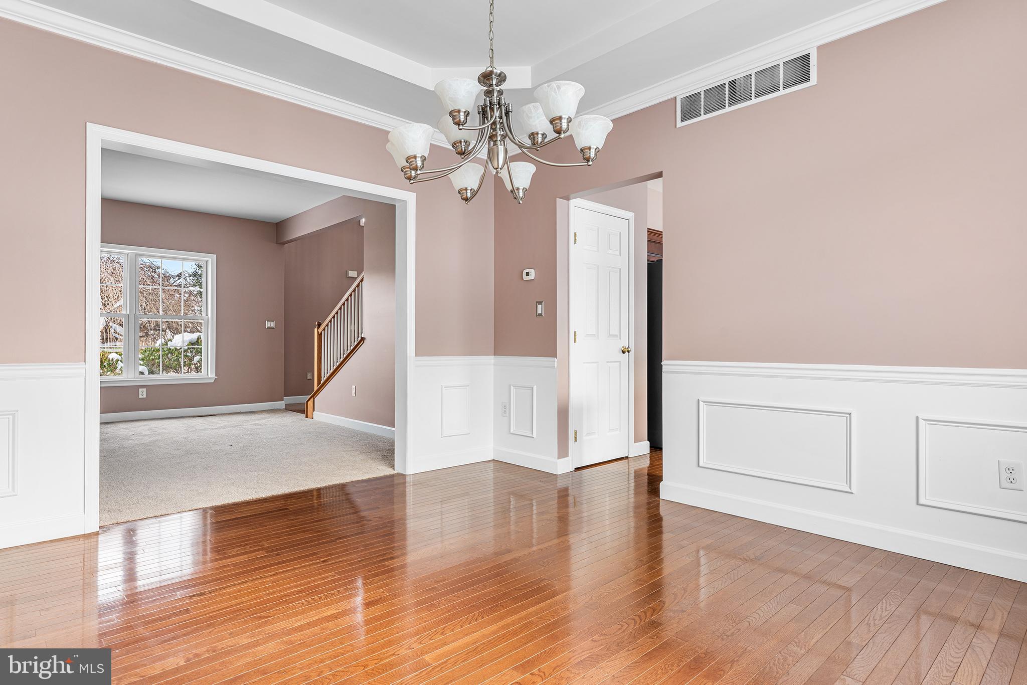 WOODS EDGE - Residential